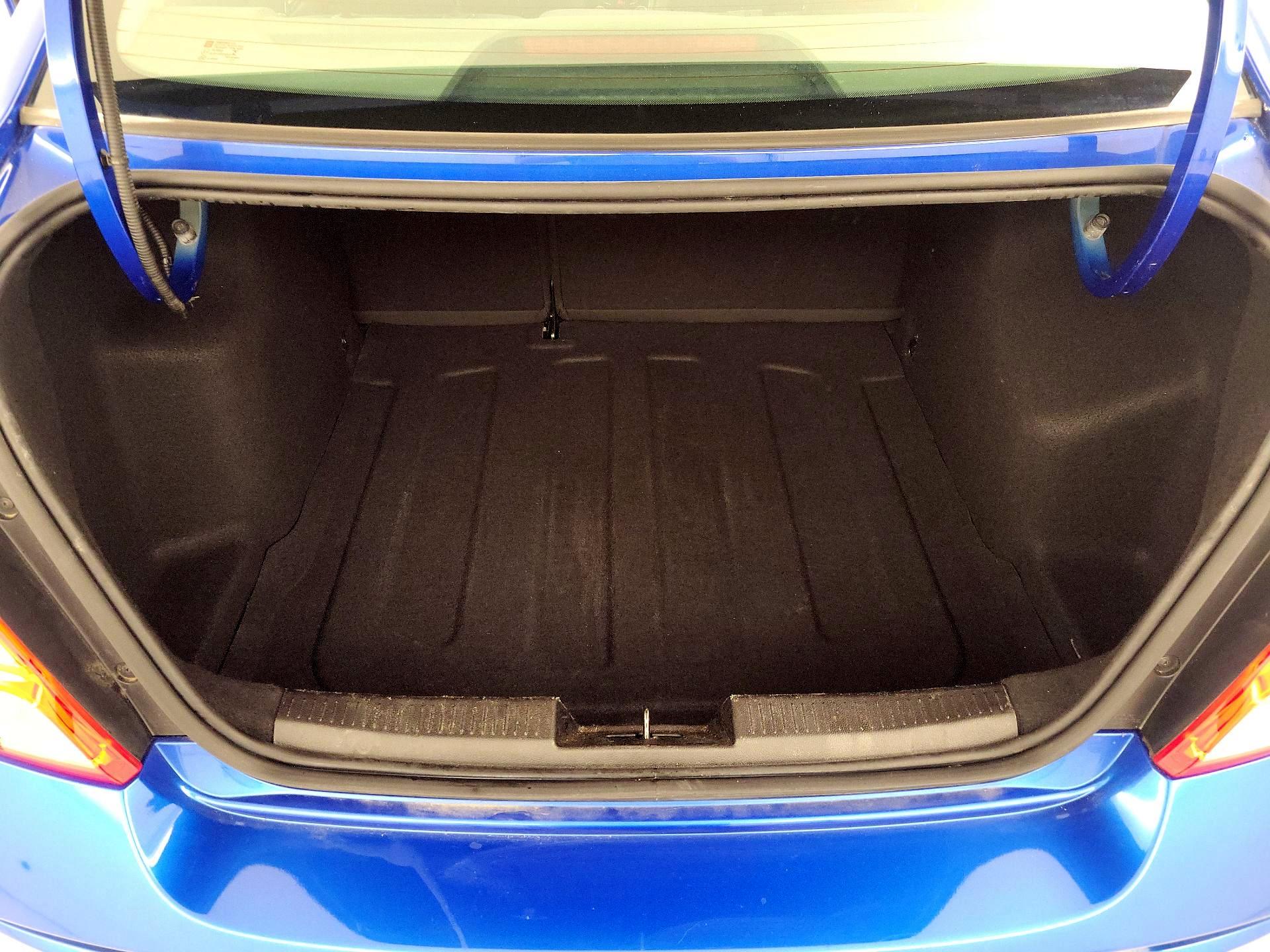 Thumbnail: 2018 Chevrolet Sonic - 20