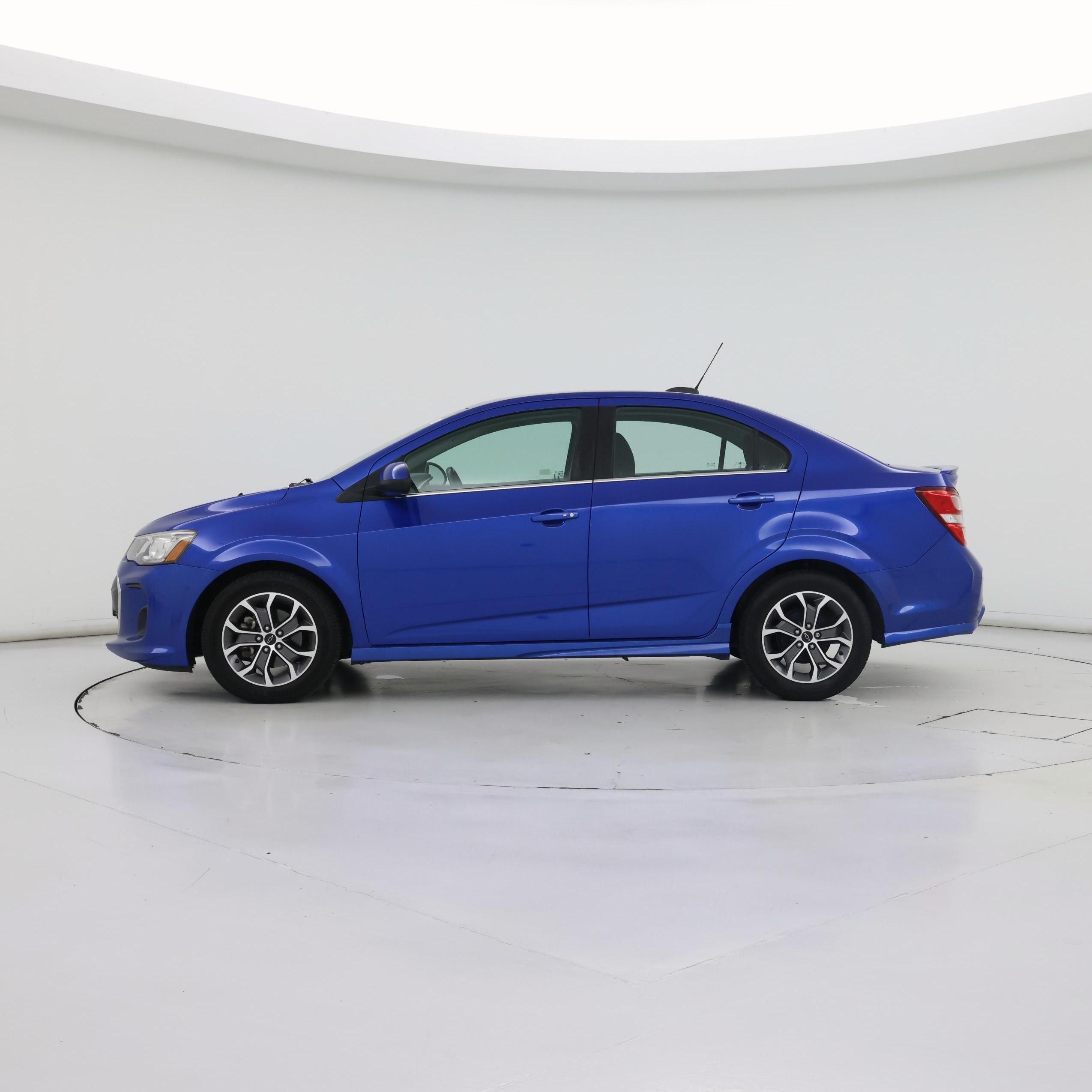 Thumbnail: 2018 Chevrolet Sonic - 3
