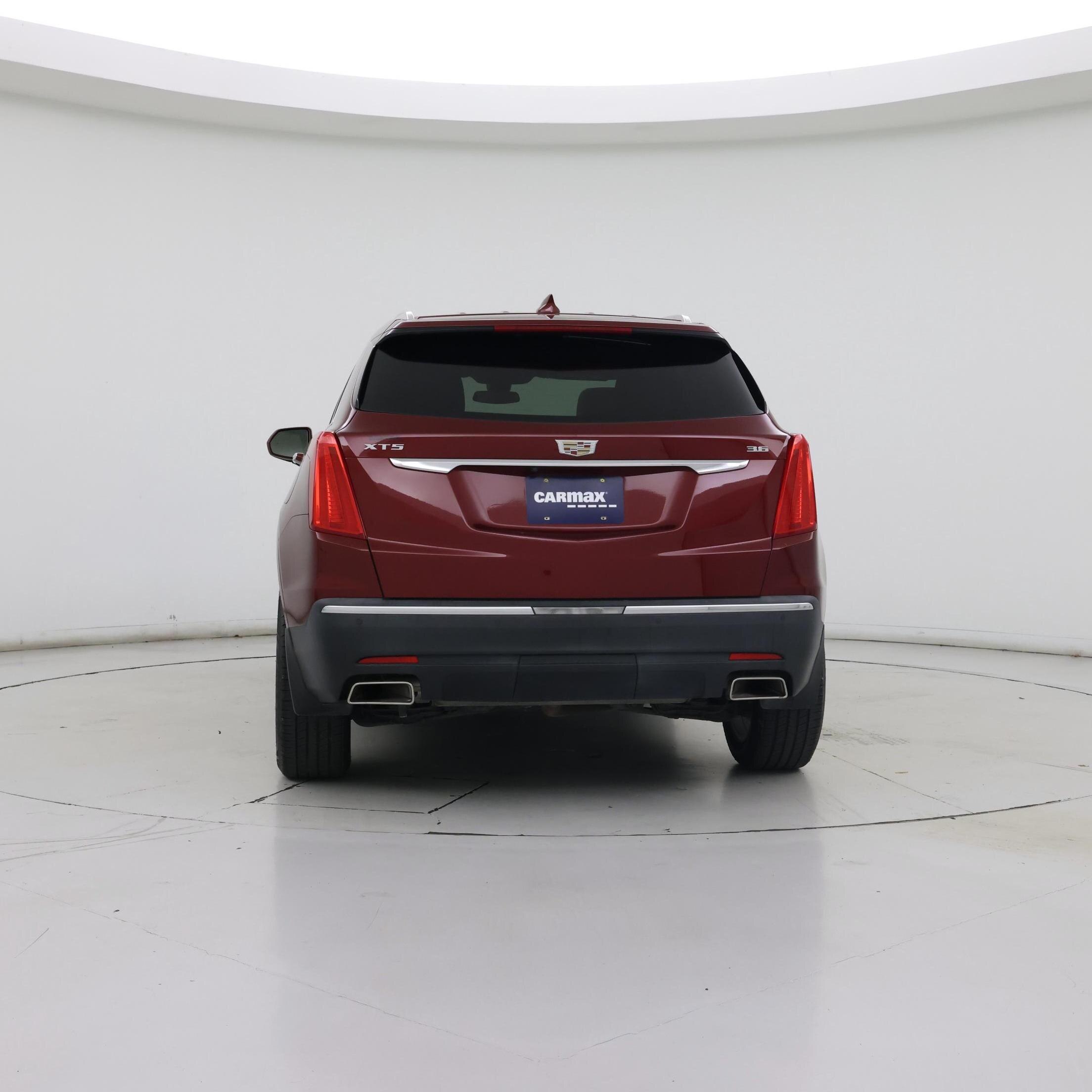 Thumbnail: 2017 Cadillac XT5 - 6