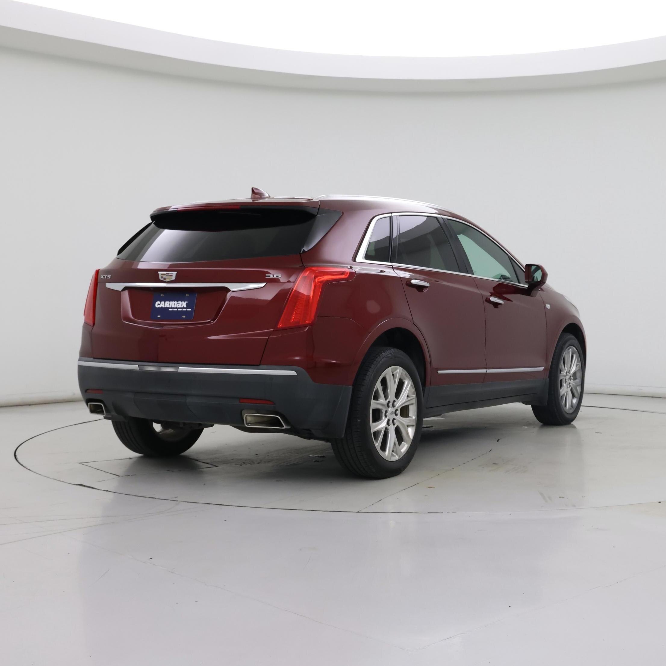 Thumbnail: 2017 Cadillac XT5 - 8