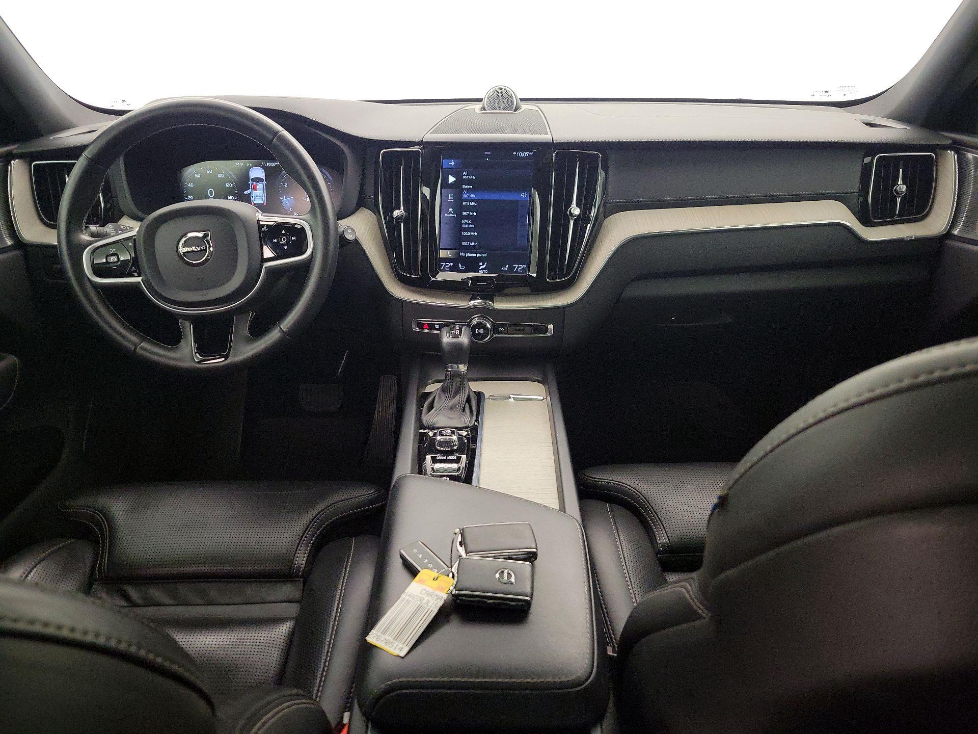 Thumbnail: 2020 Volvo XC60 - 9