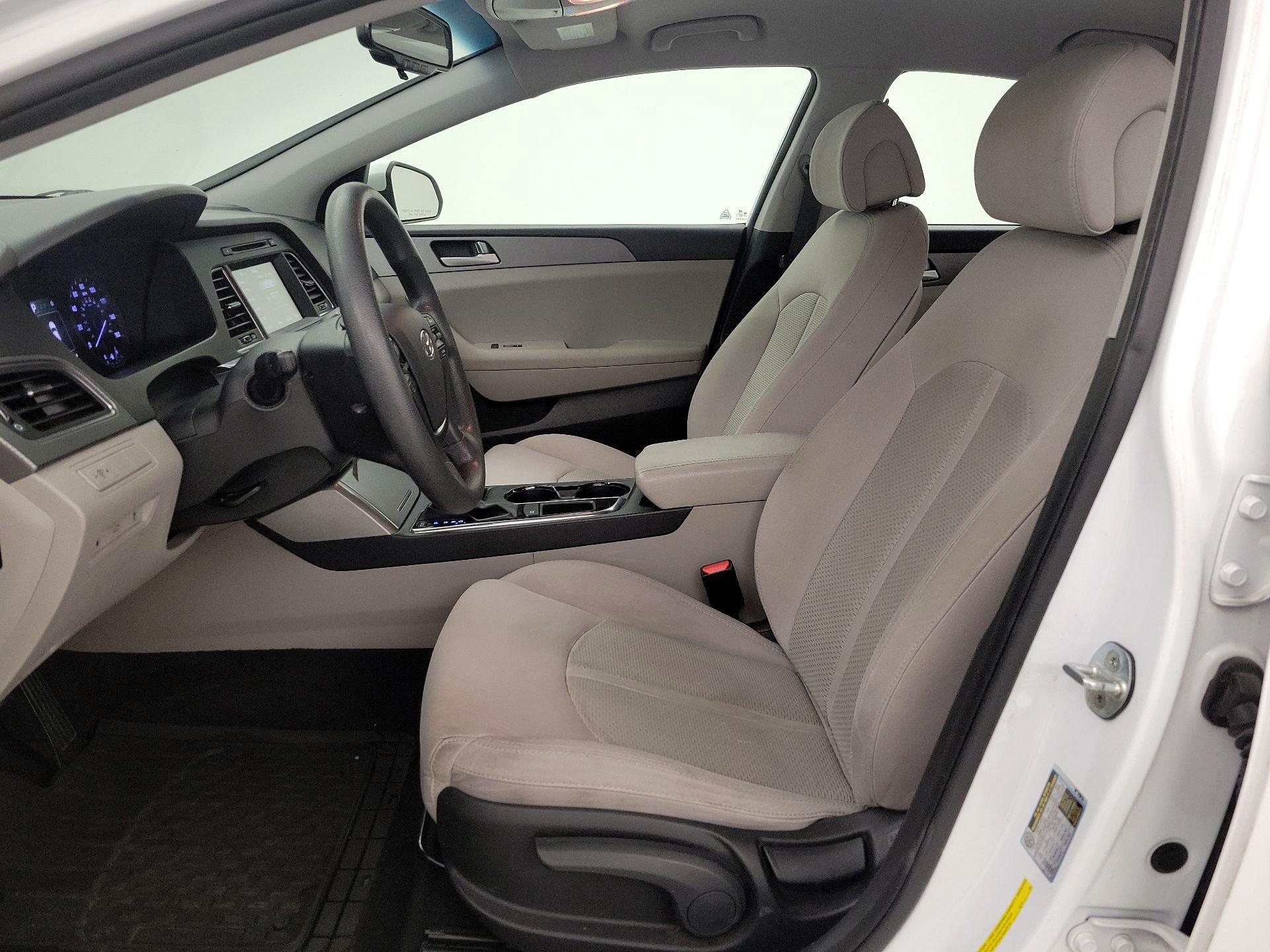 Thumbnail: 2016 Hyundai Sonata - 11