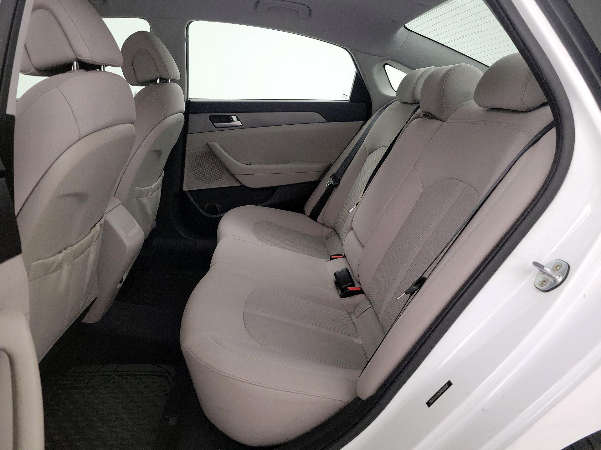 Thumbnail: 2016 Hyundai Sonata - 18