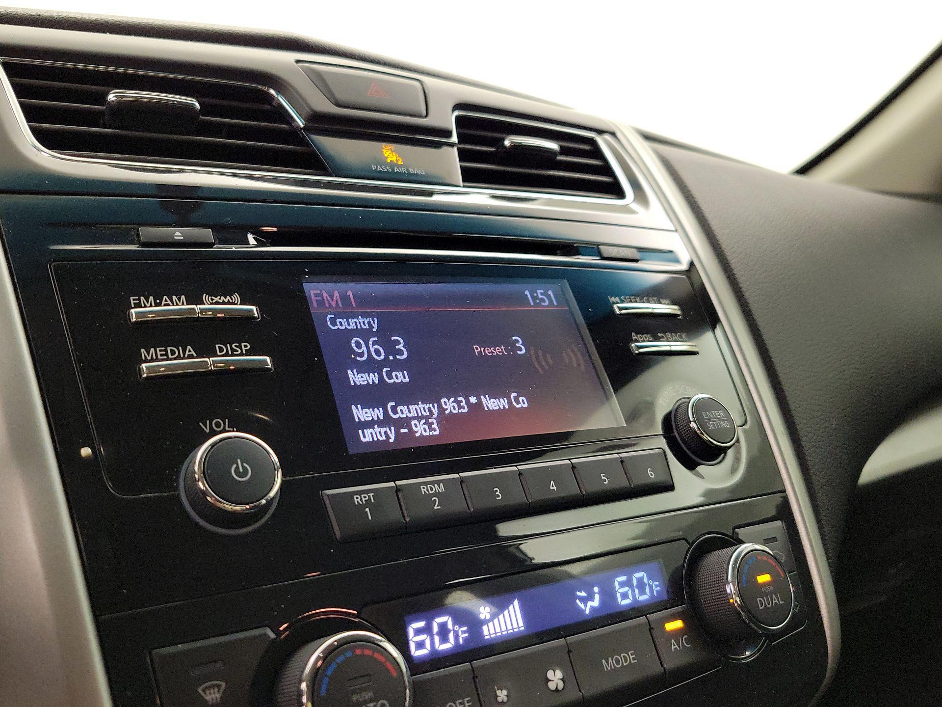 Thumbnail: 2015 Nissan Altima - 15