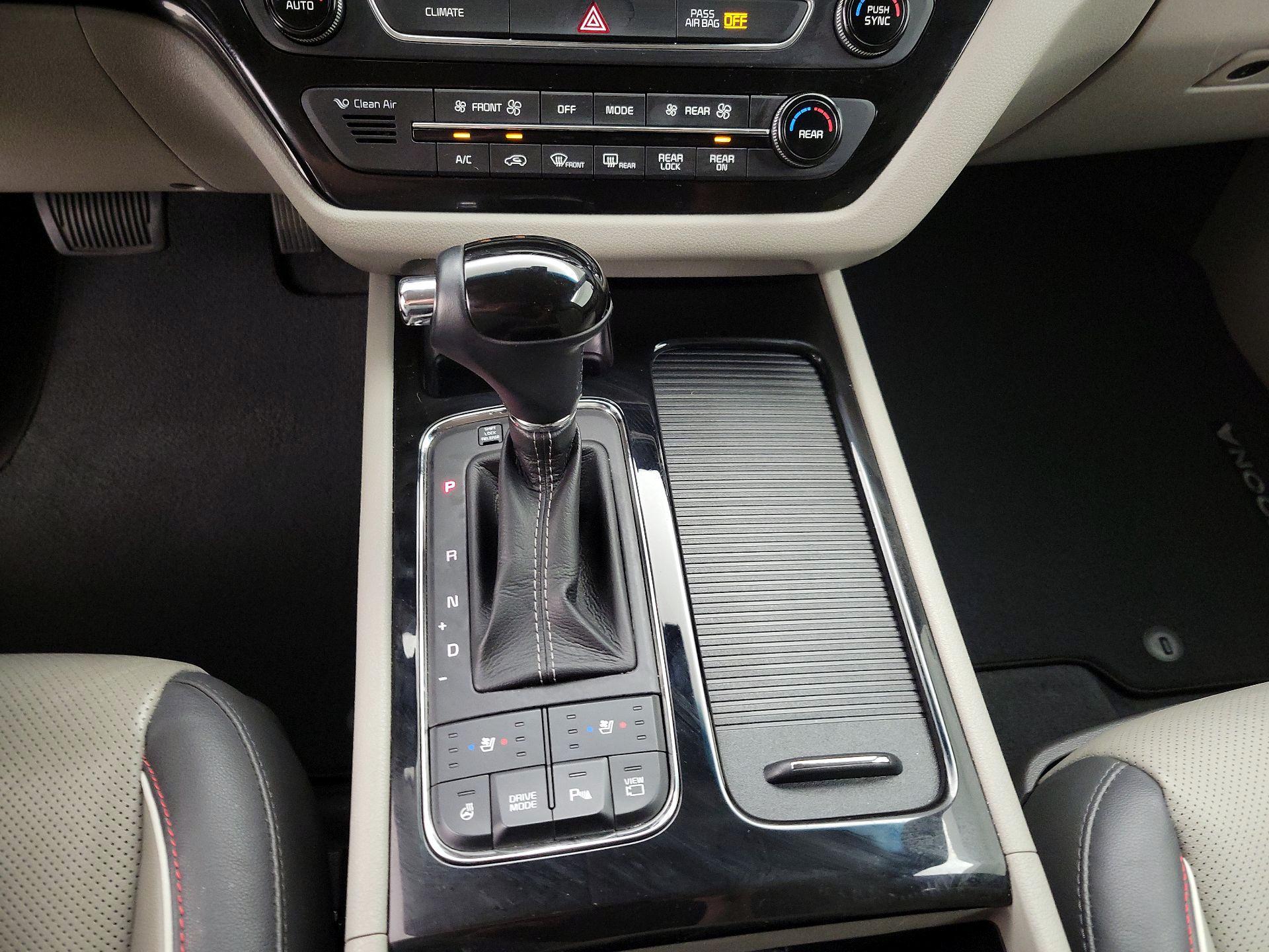 Thumbnail: 2016 Kia Sedona - 18