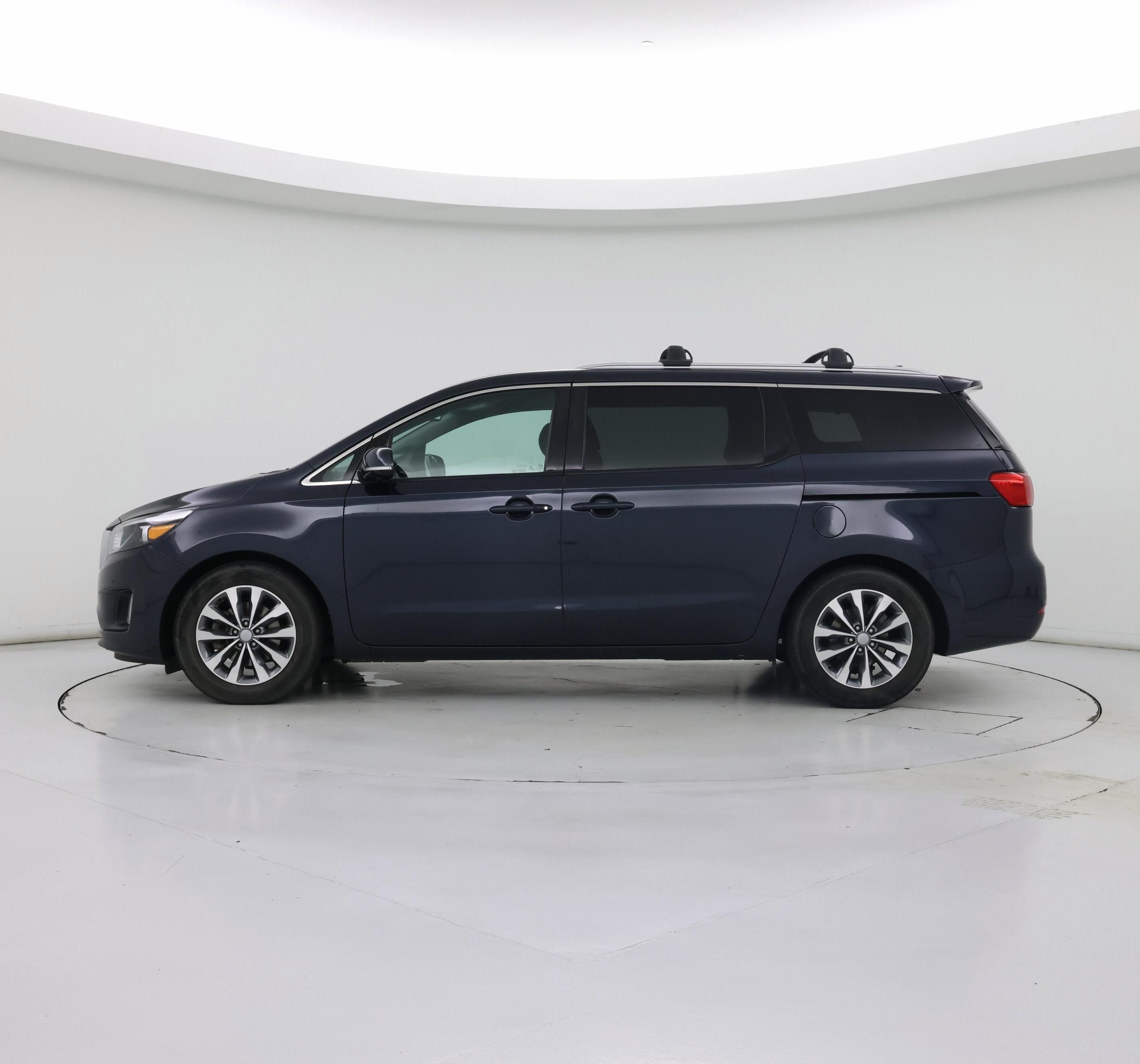 Thumbnail: 2016 Kia Sedona - 3