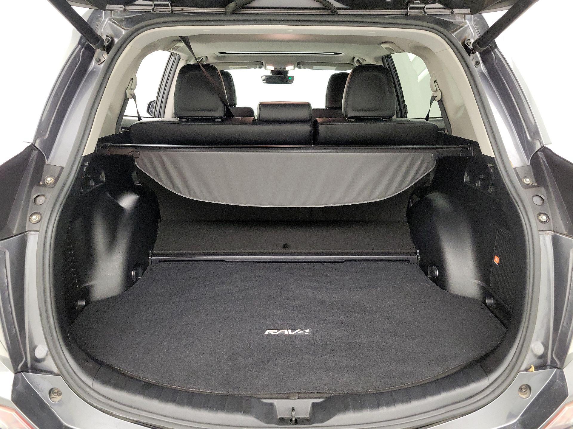 Thumbnail: 2017 Toyota RAV4 - 20