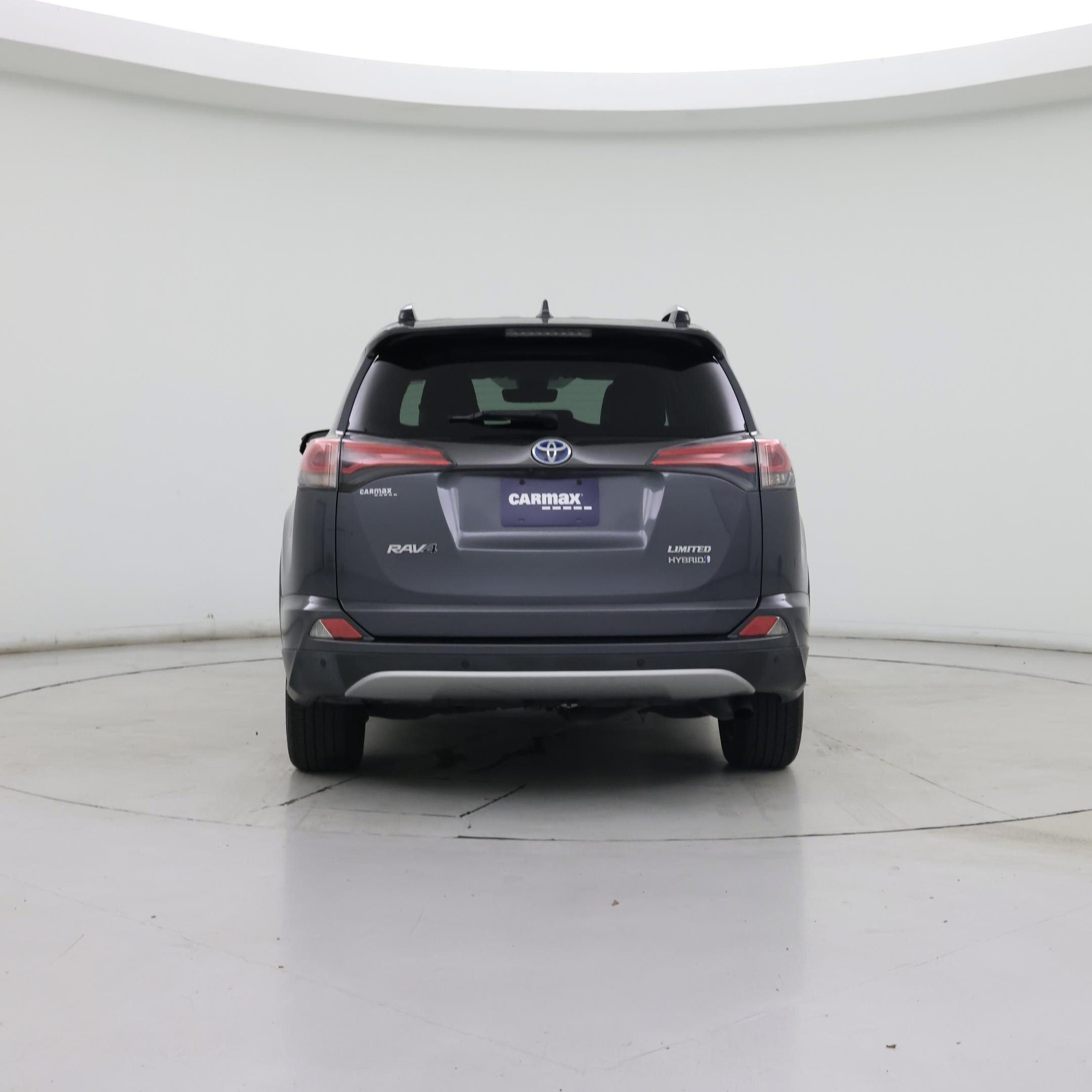 Thumbnail: 2017 Toyota RAV4 - 6