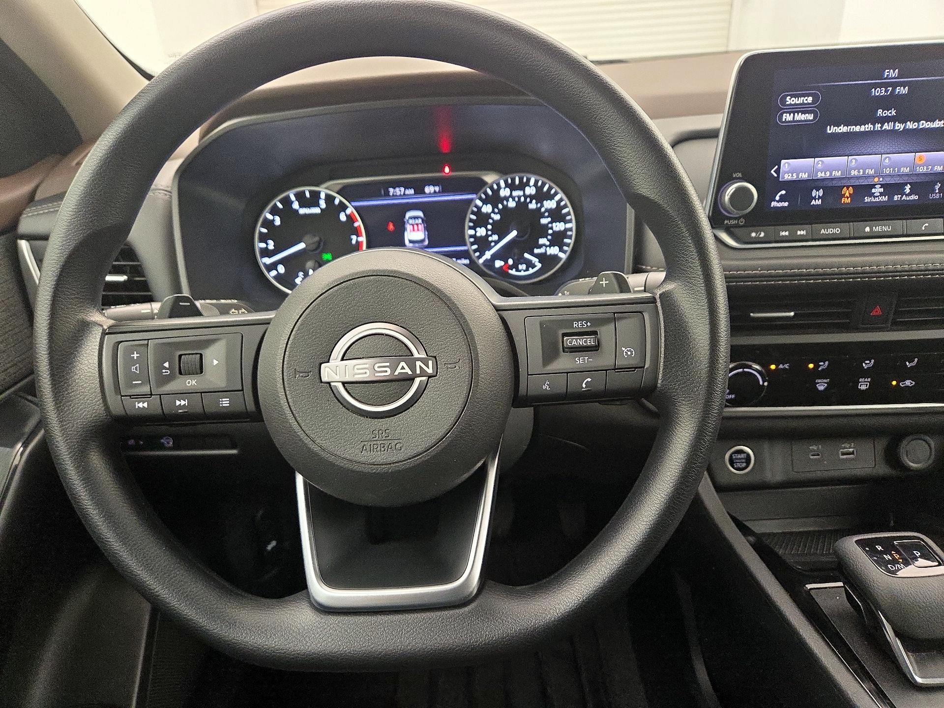 Thumbnail: 2023 Nissan Rogue - 10