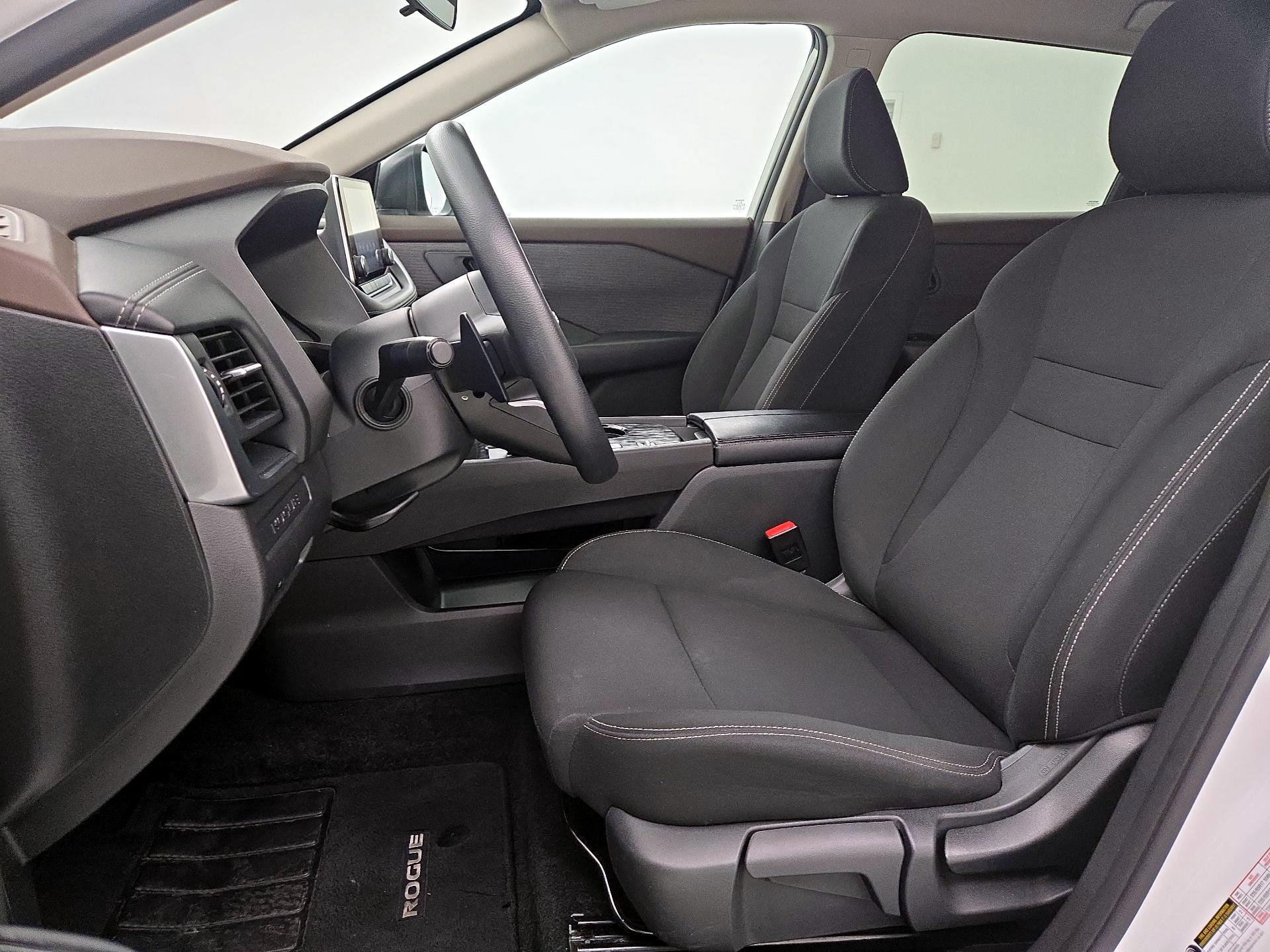 Thumbnail: 2023 Nissan Rogue - 11