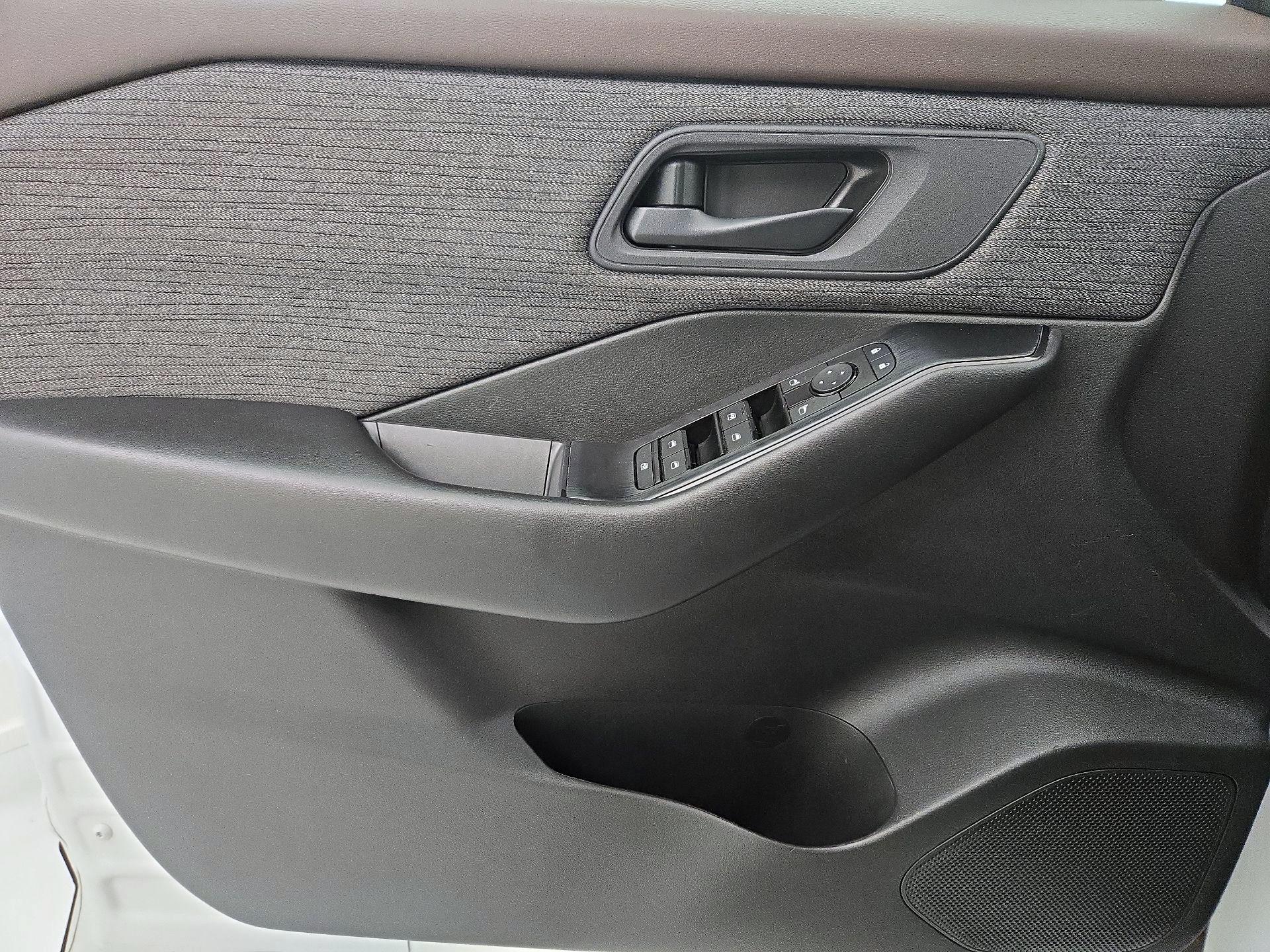 Thumbnail: 2023 Nissan Rogue - 12