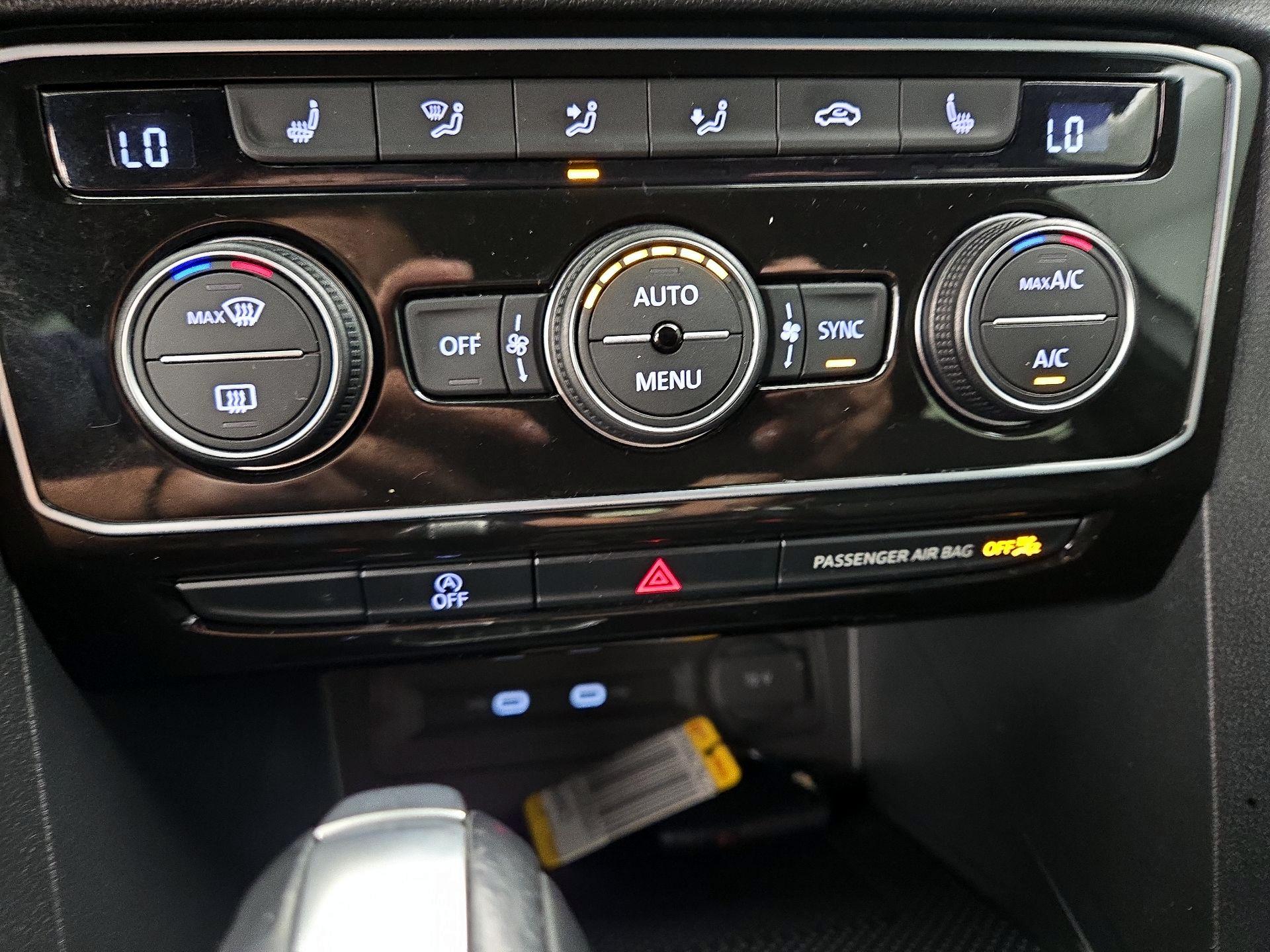 Thumbnail: 2023 Volkswagen Atlas - 14