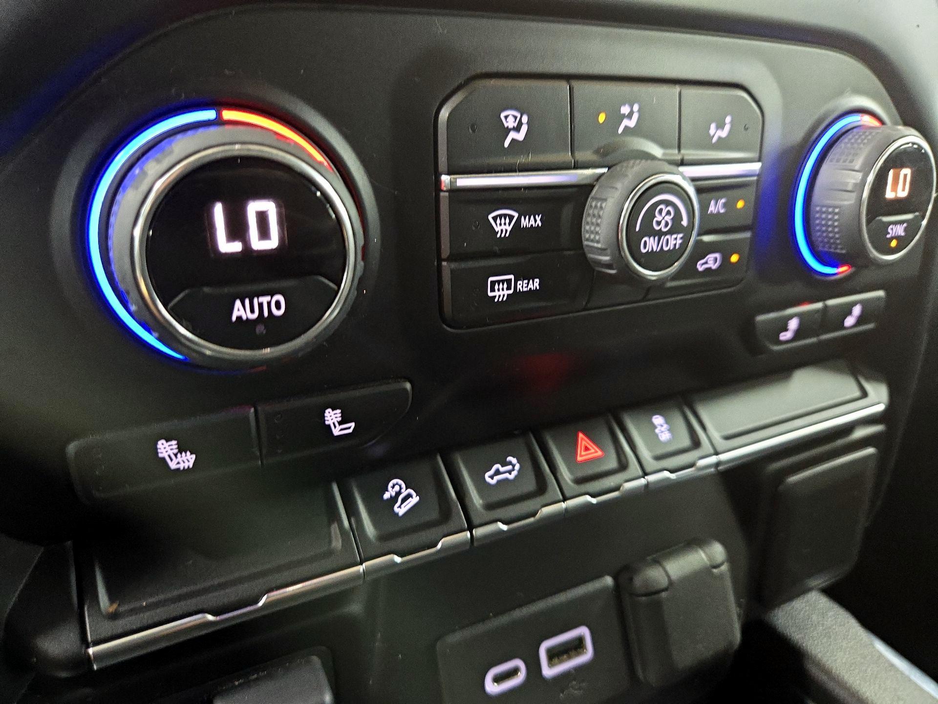 Thumbnail: 2021 Chevrolet Silverado 1500 - 16