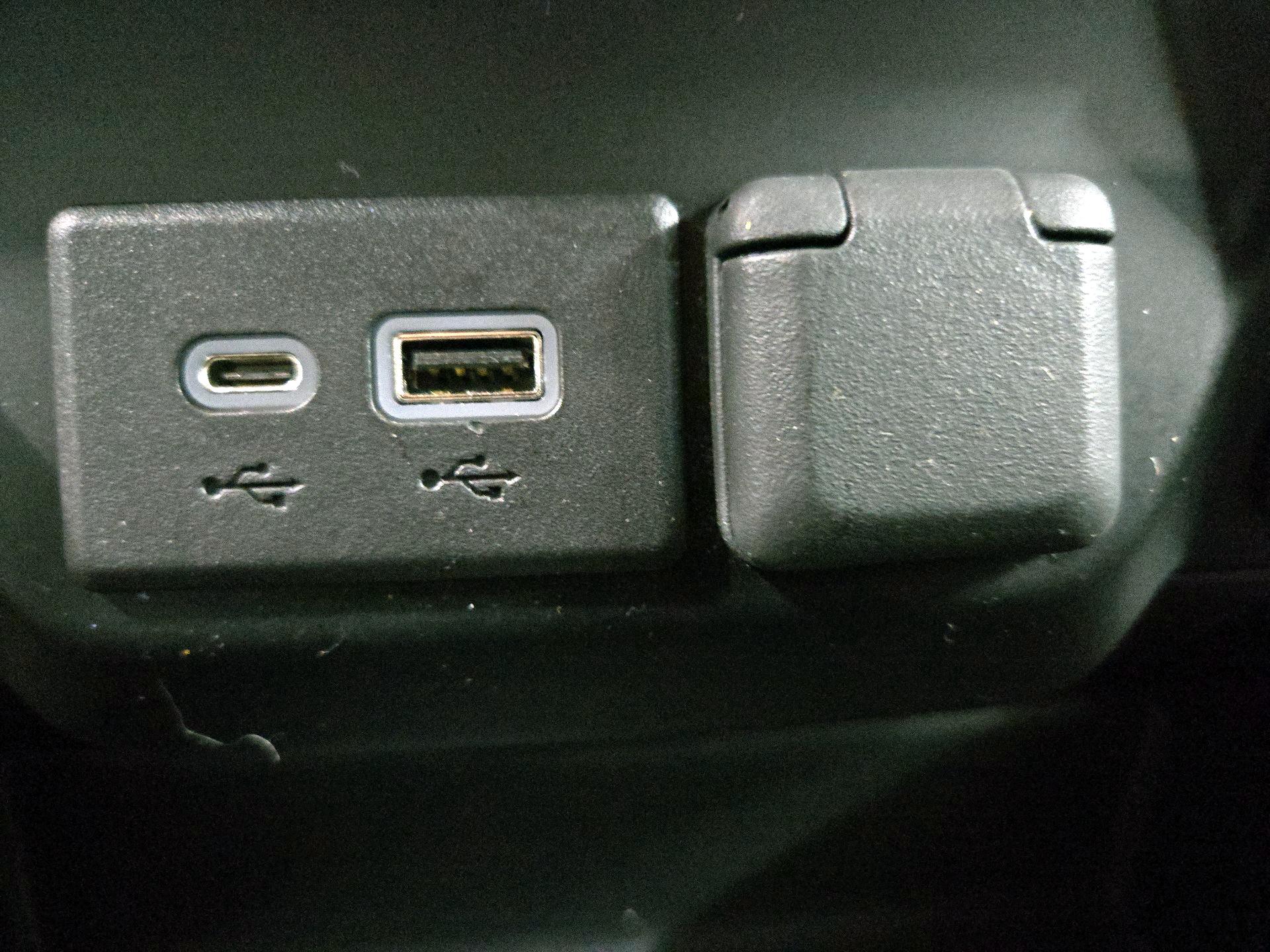 Thumbnail: 2021 Chevrolet Silverado 1500 - 18