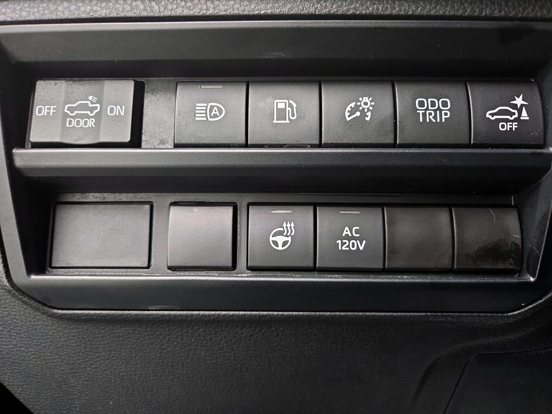 Thumbnail: 2023 Toyota Tundra - 13