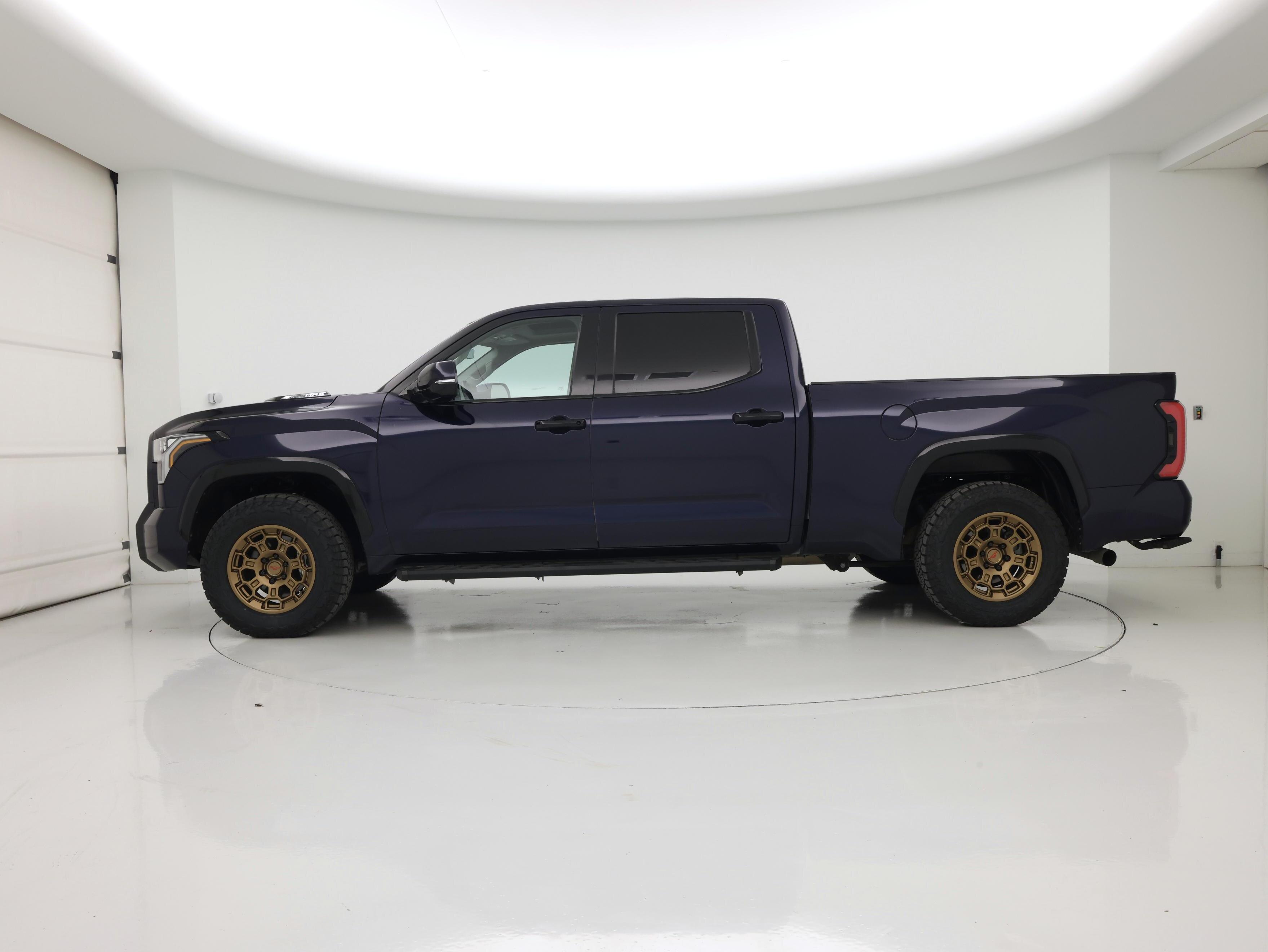 Thumbnail: 2023 Toyota Tundra - 3