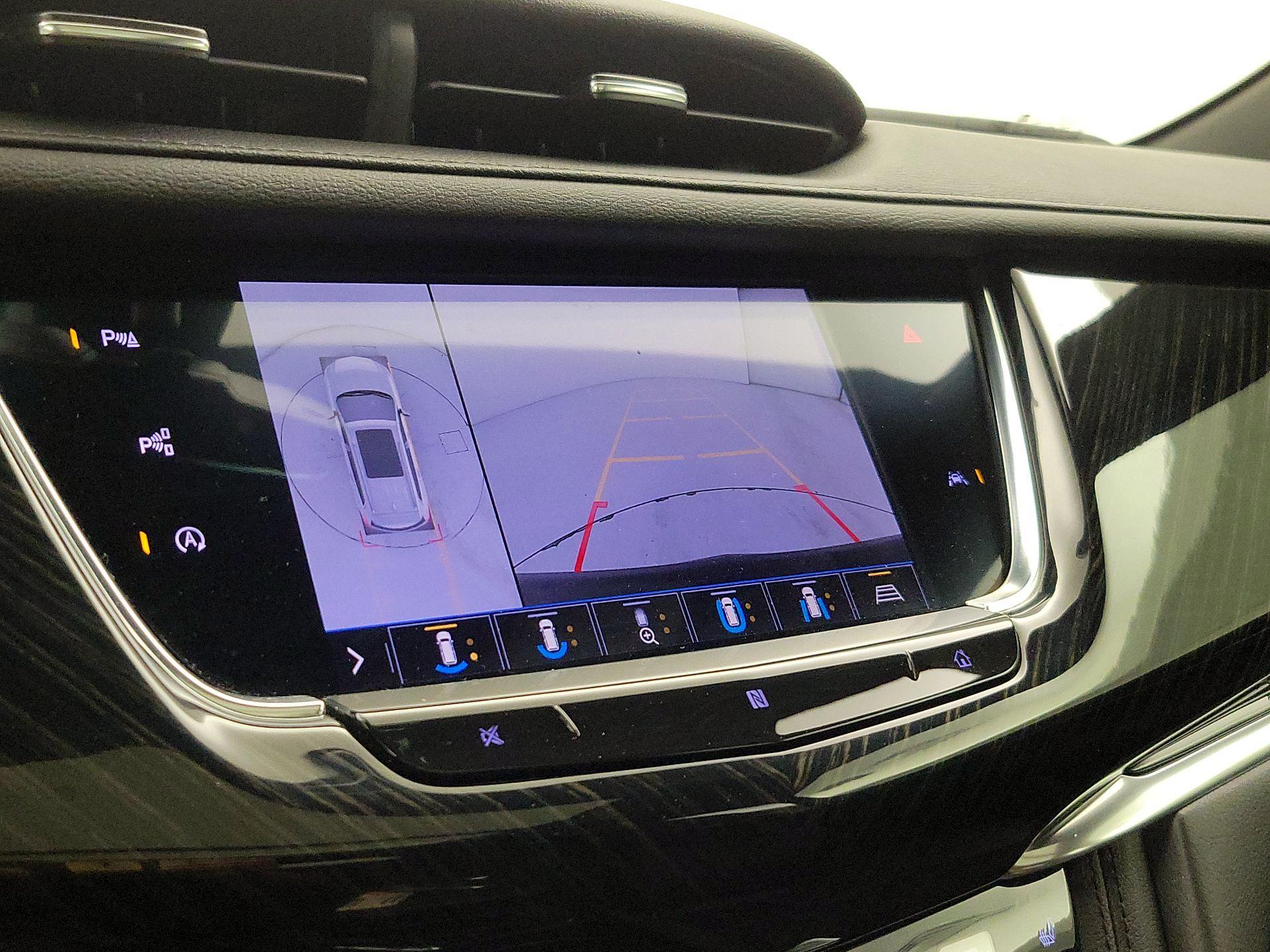 Thumbnail: 2020 Cadillac XT6 - 14