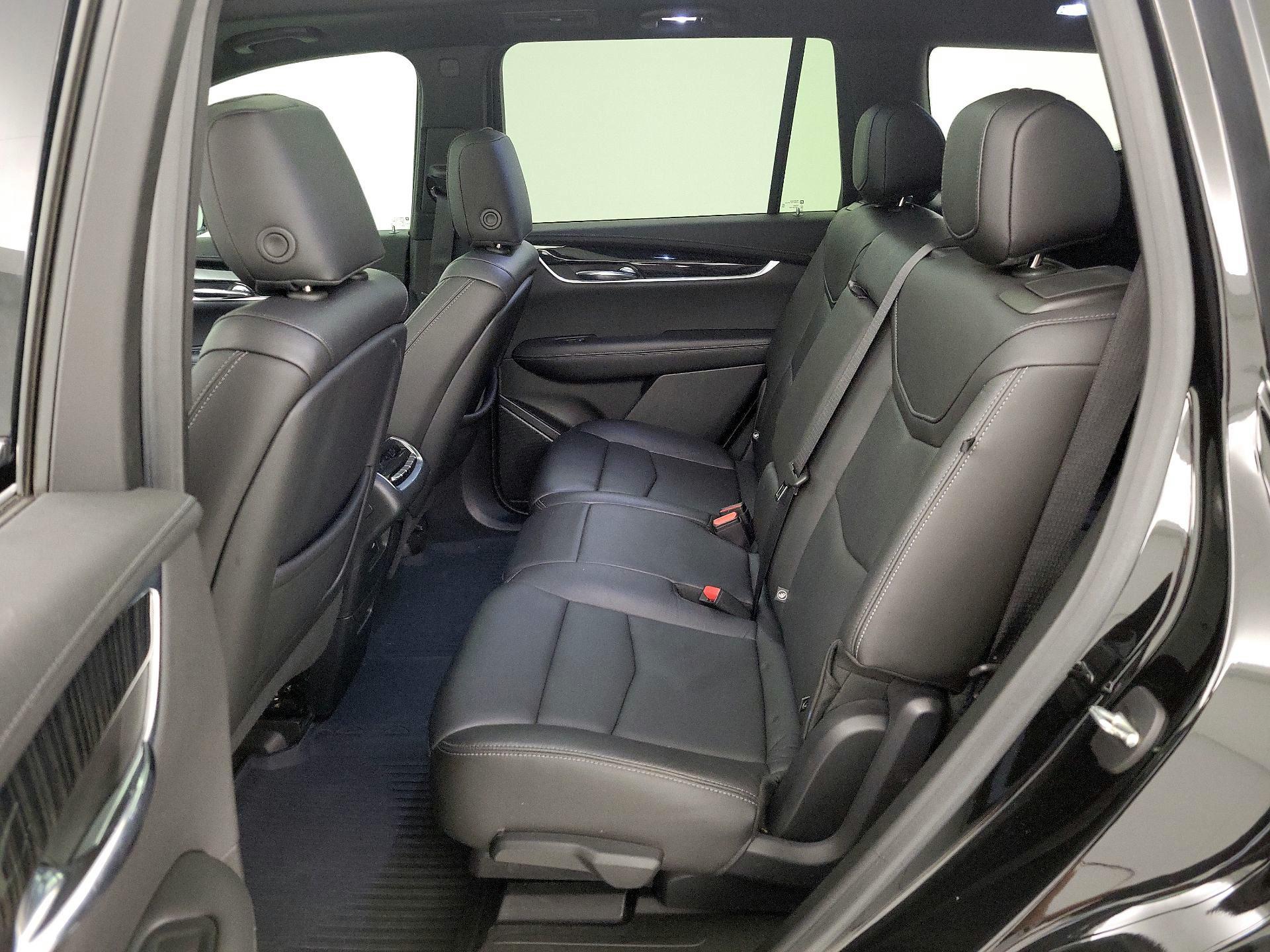 Thumbnail: 2020 Cadillac XT6 - 19