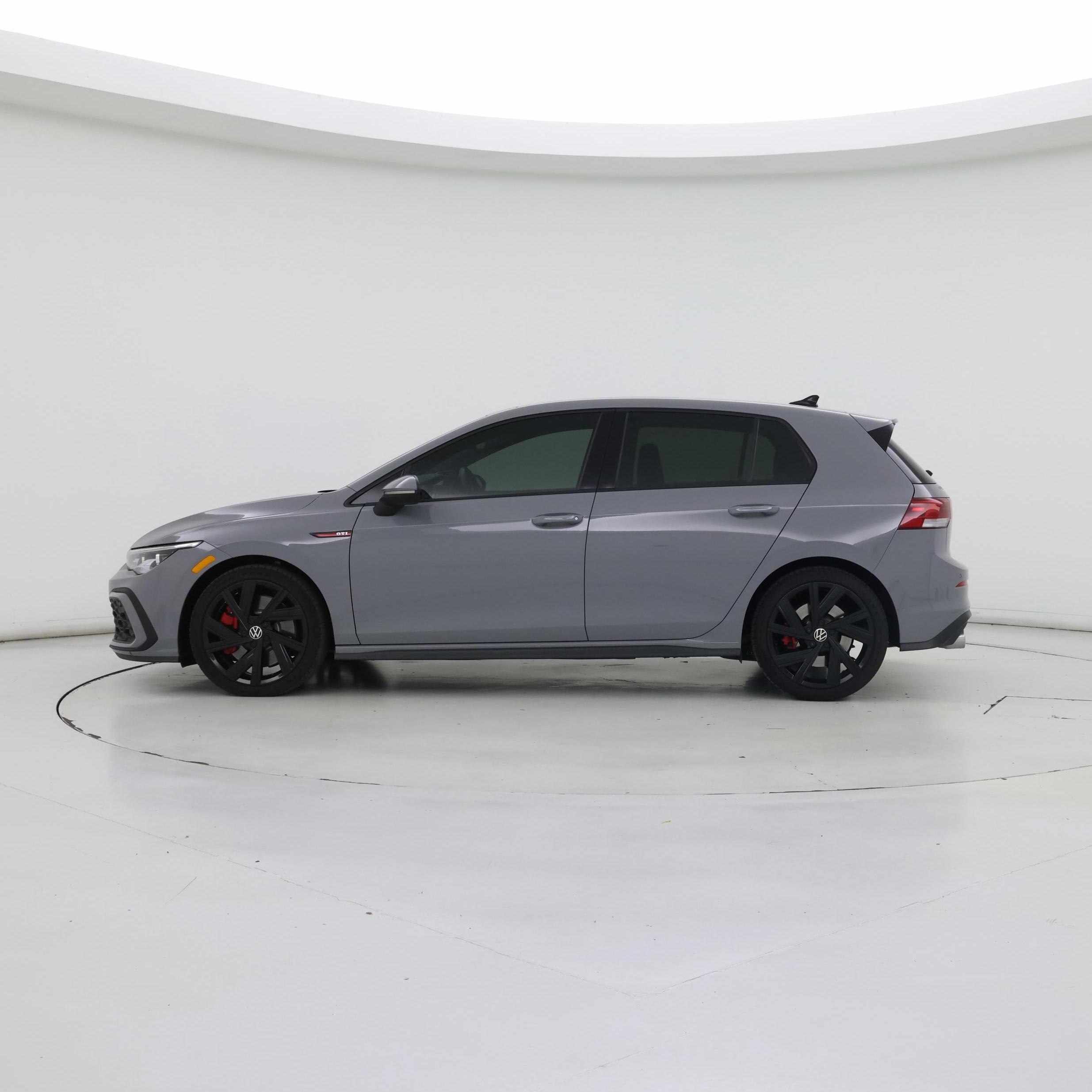 Thumbnail: 2023 Volkswagen Golf - 3