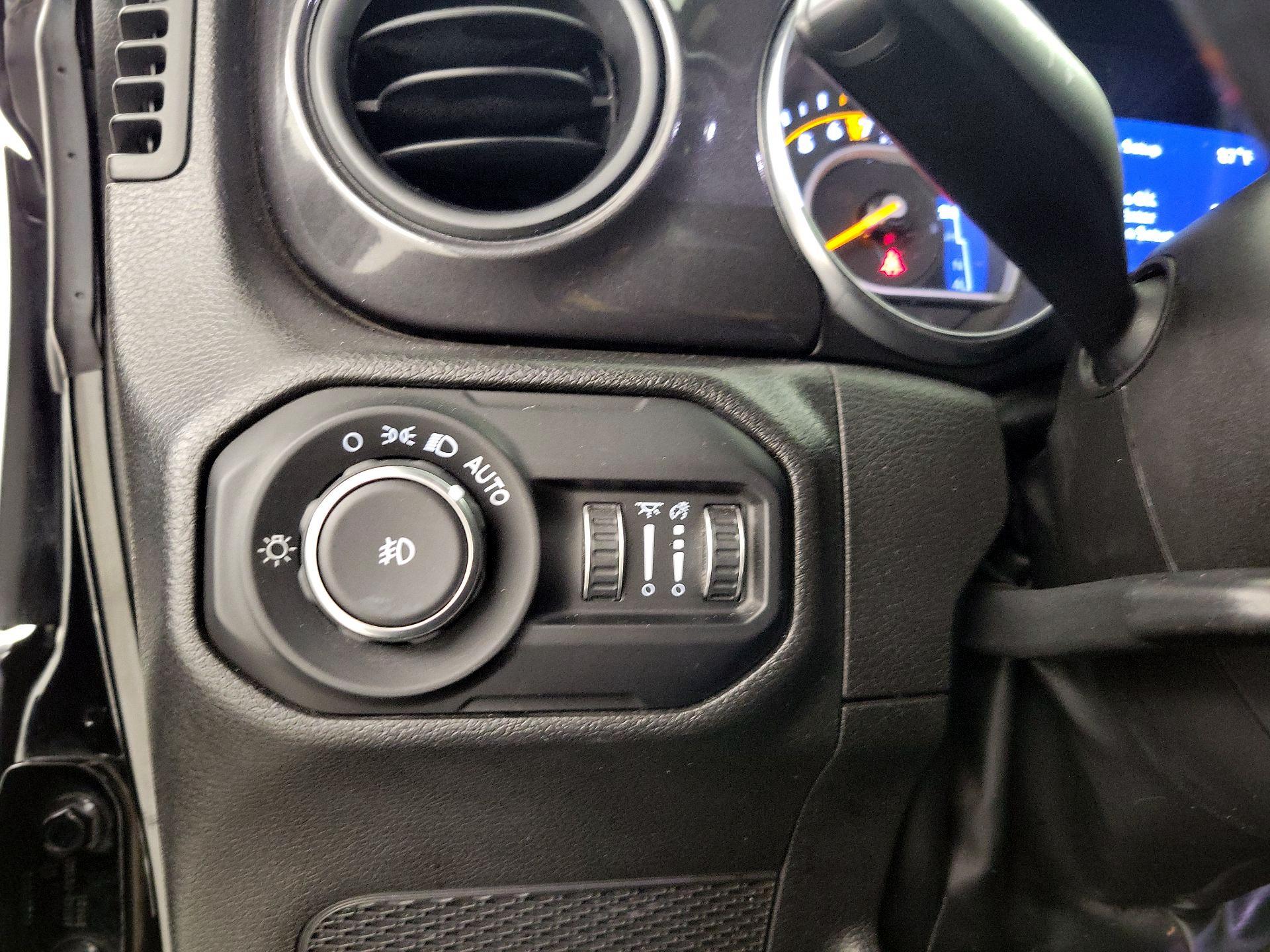 Thumbnail: 2022 Jeep Wrangler - 13