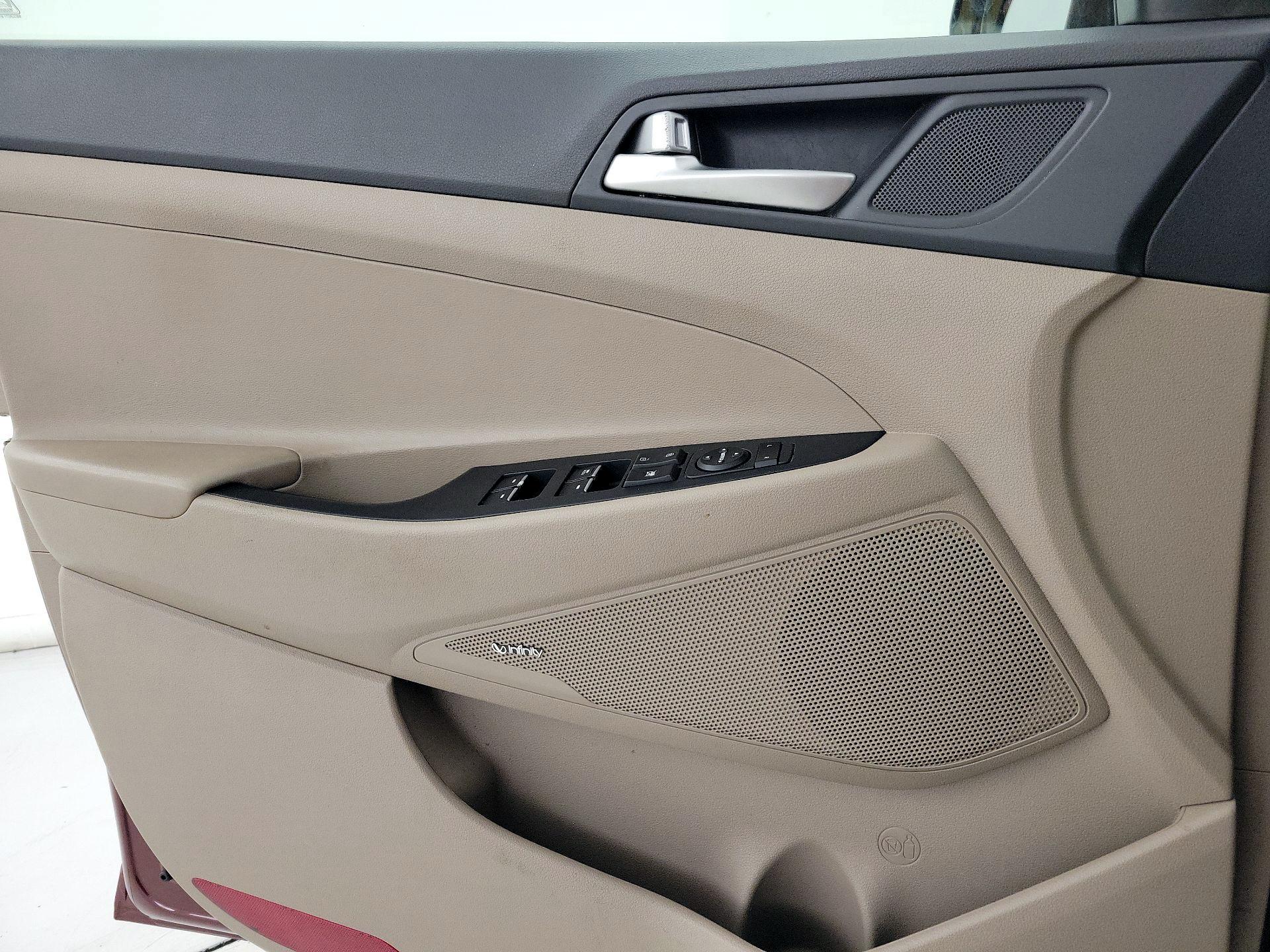 Thumbnail: 2020 Hyundai Tucson - 12