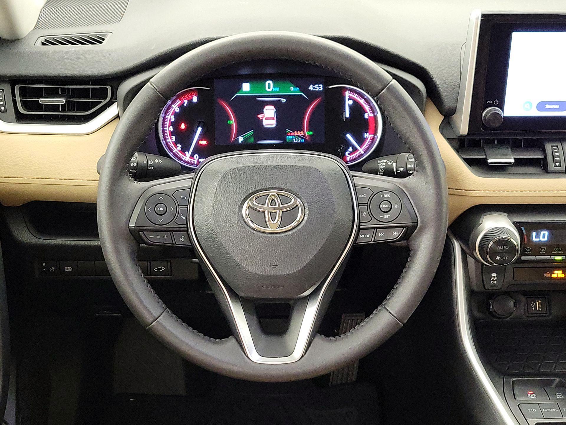 Thumbnail: 2024 Toyota RAV4 - 10