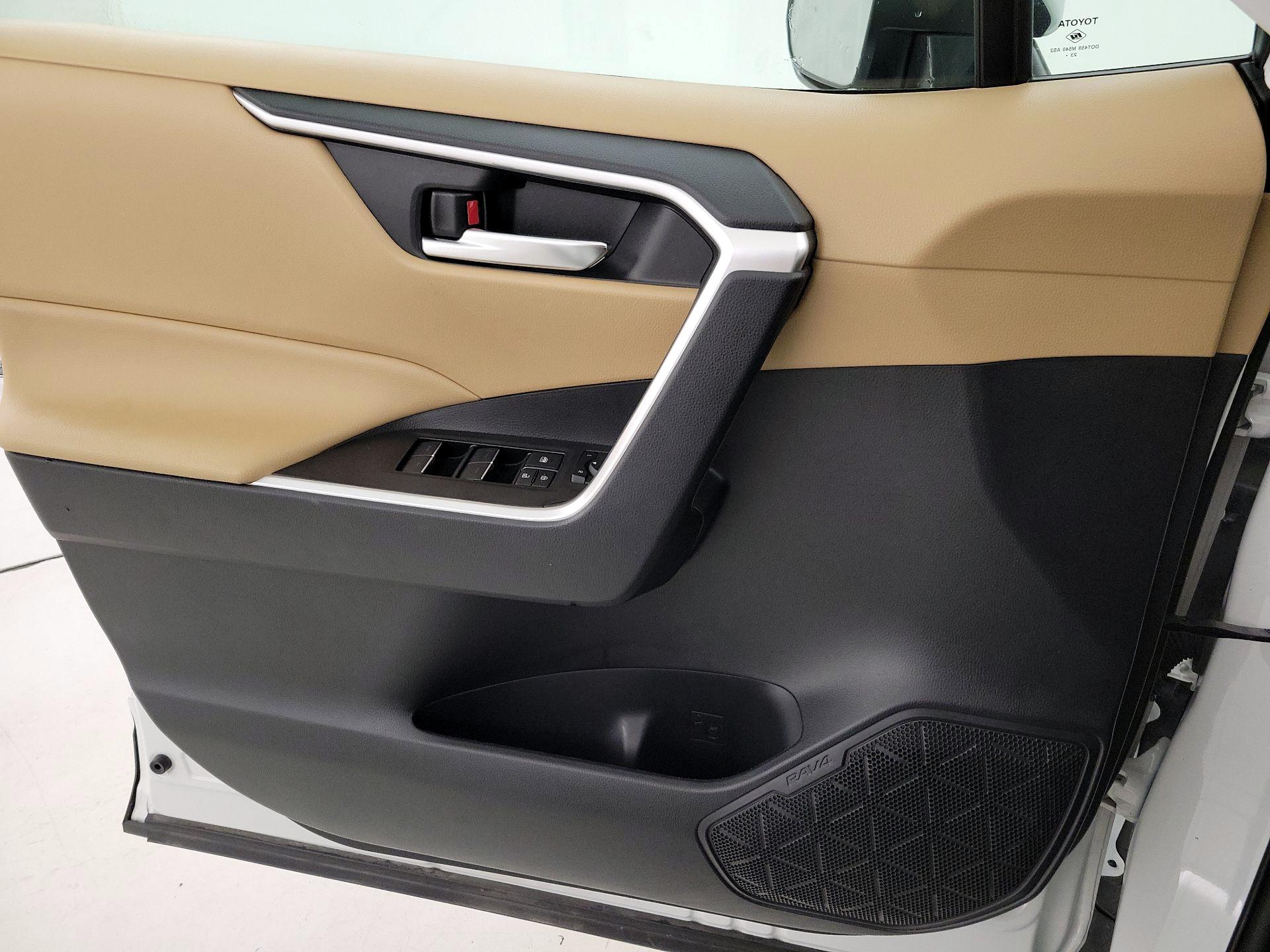 Thumbnail: 2024 Toyota RAV4 - 12