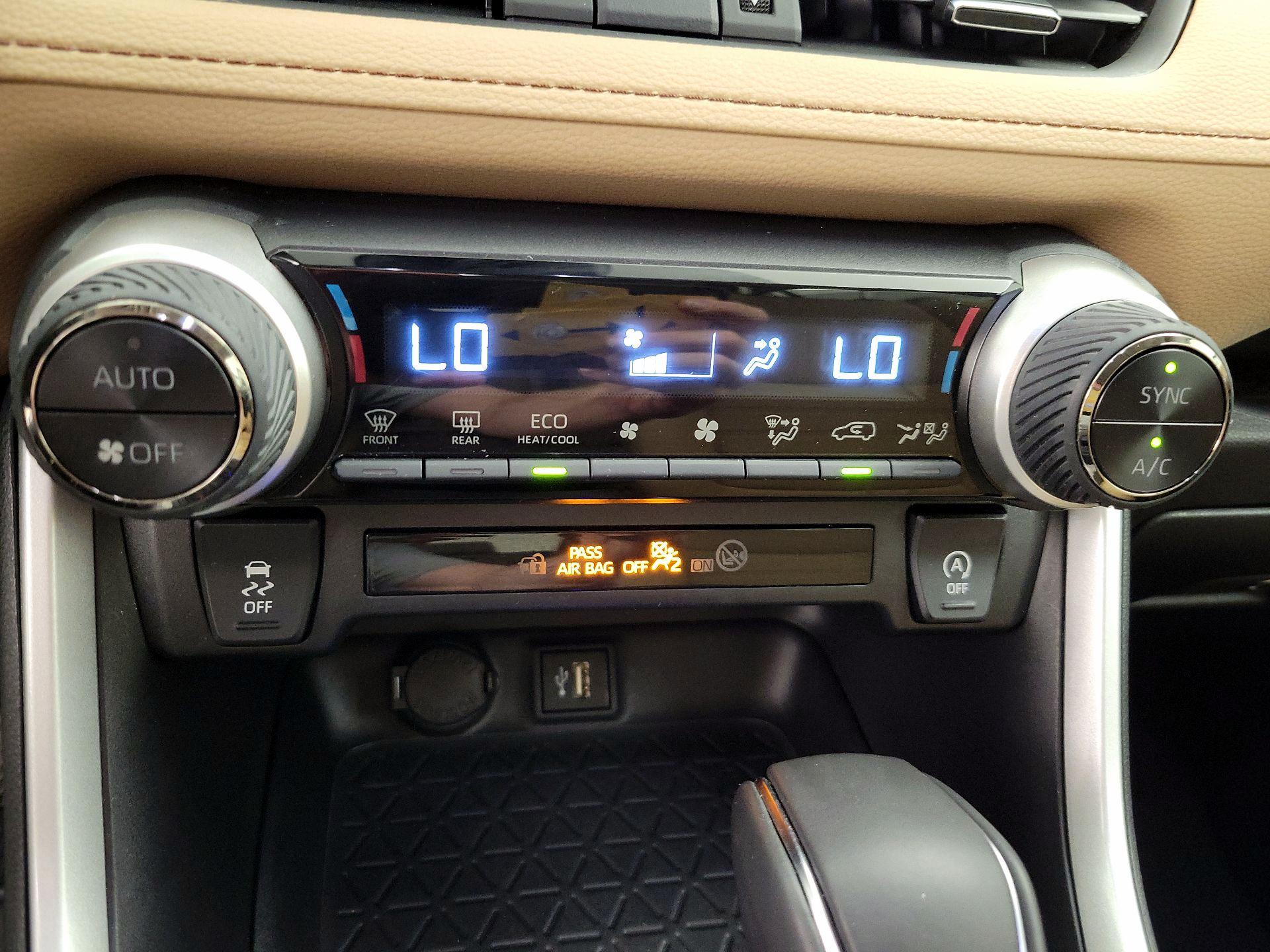 Thumbnail: 2024 Toyota RAV4 - 16