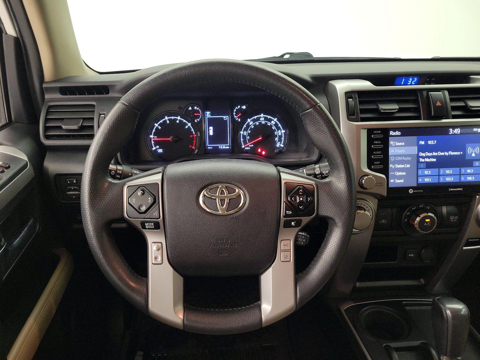Thumbnail: 2020 Toyota 4Runner - 10