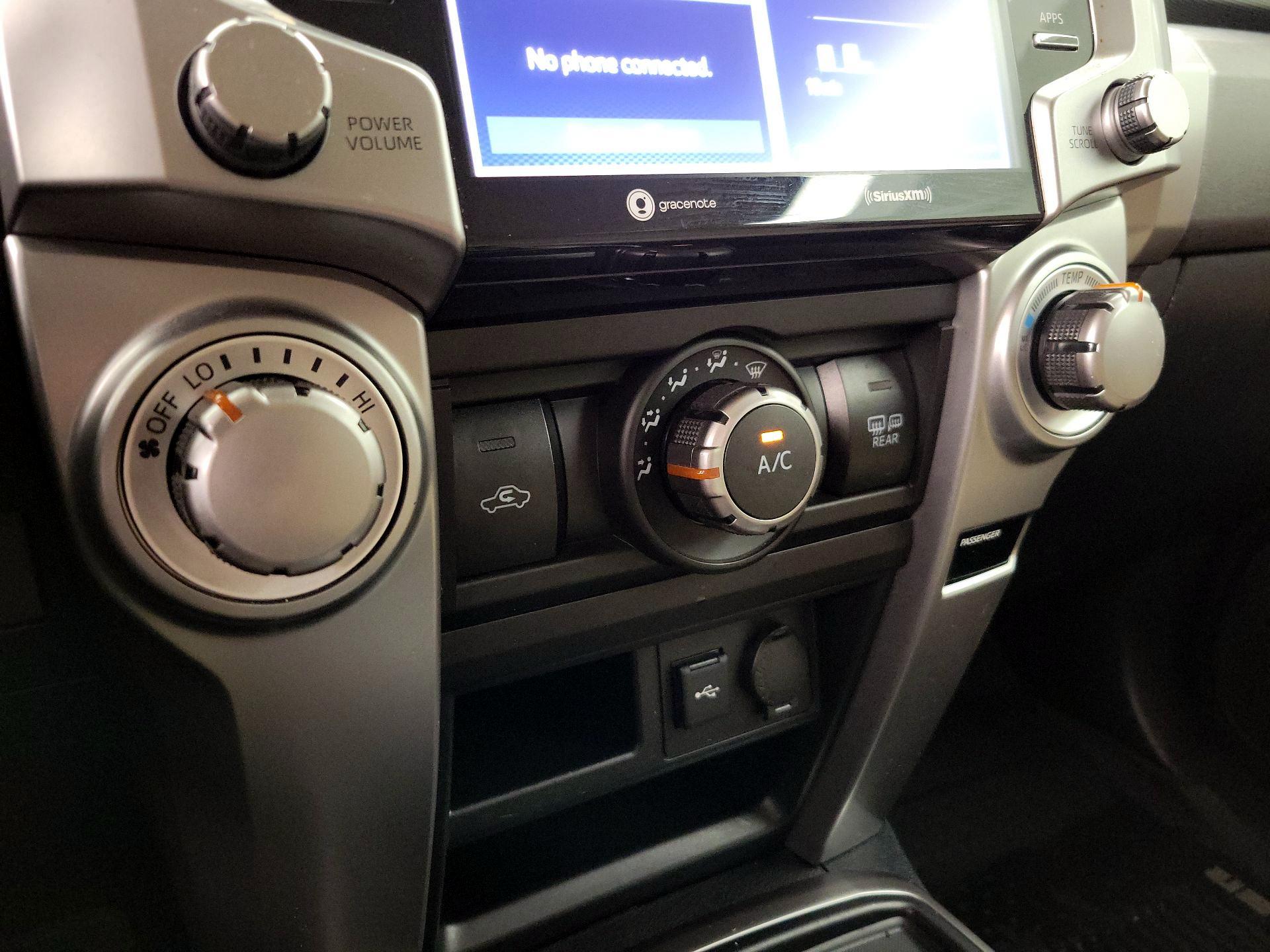 Thumbnail: 2020 Toyota 4Runner - 16