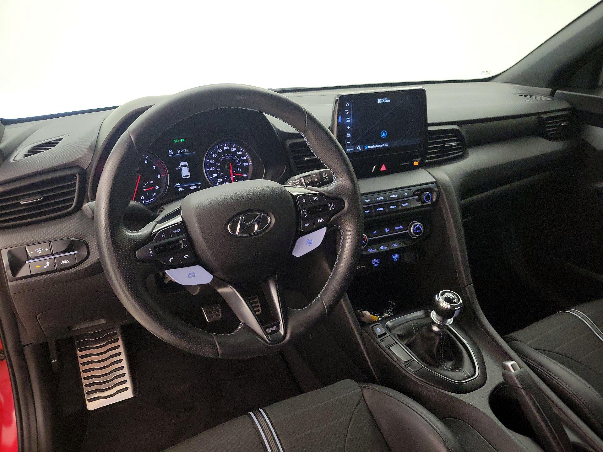 Thumbnail: 2022 Hyundai Veloster - 9
