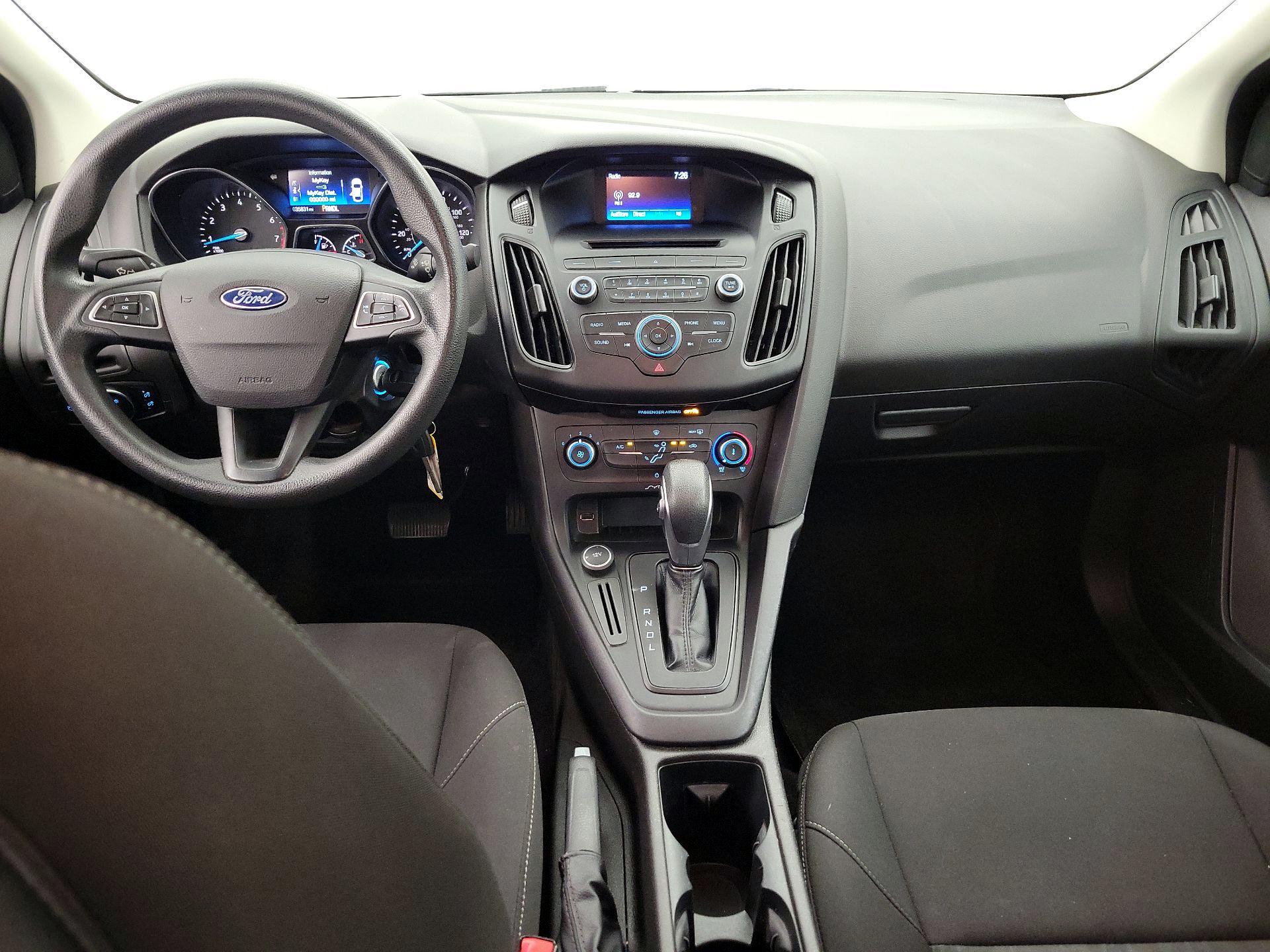 Thumbnail: 2016 Ford Focus - 9