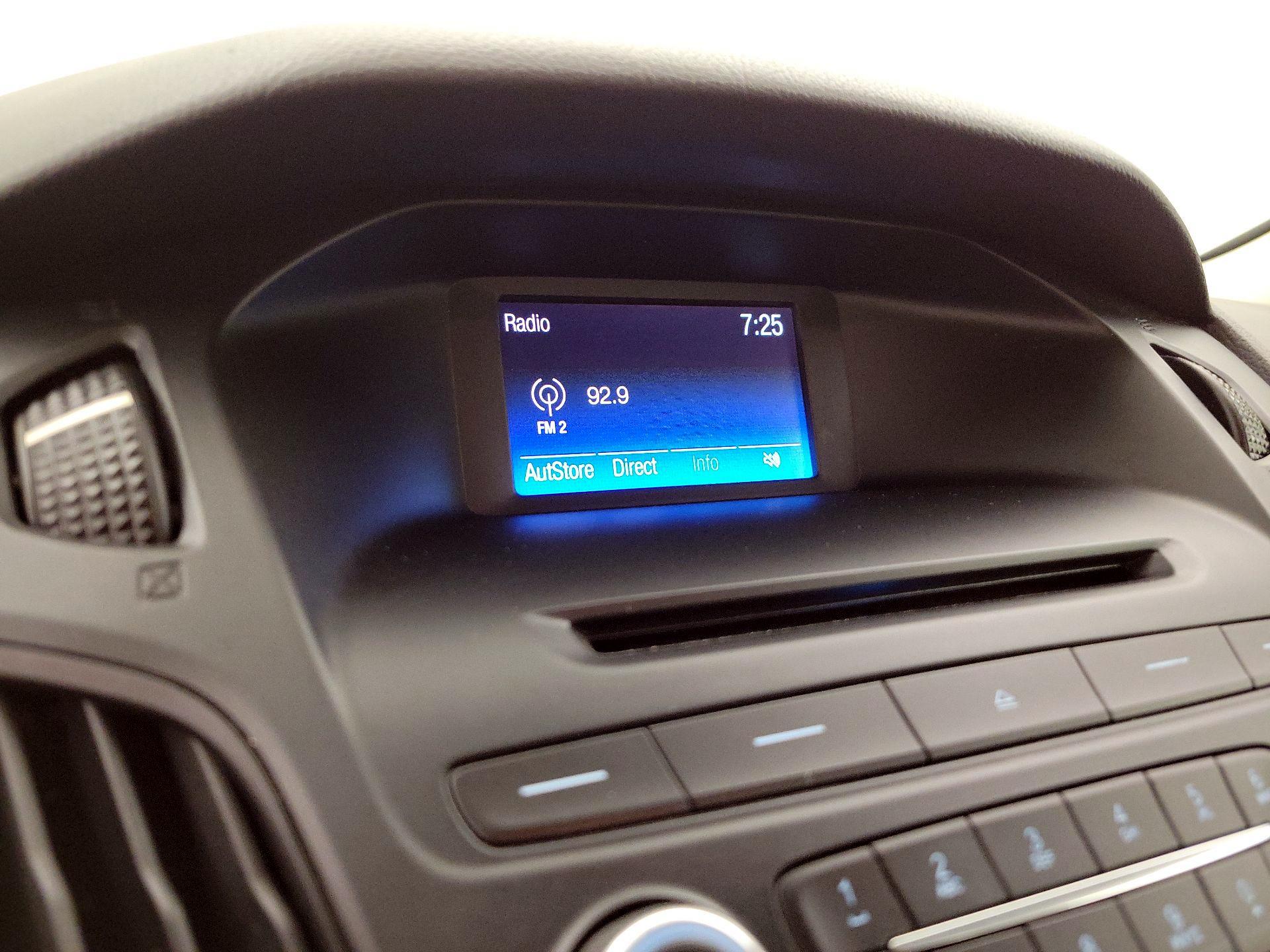 Thumbnail: 2016 Ford Focus - 15