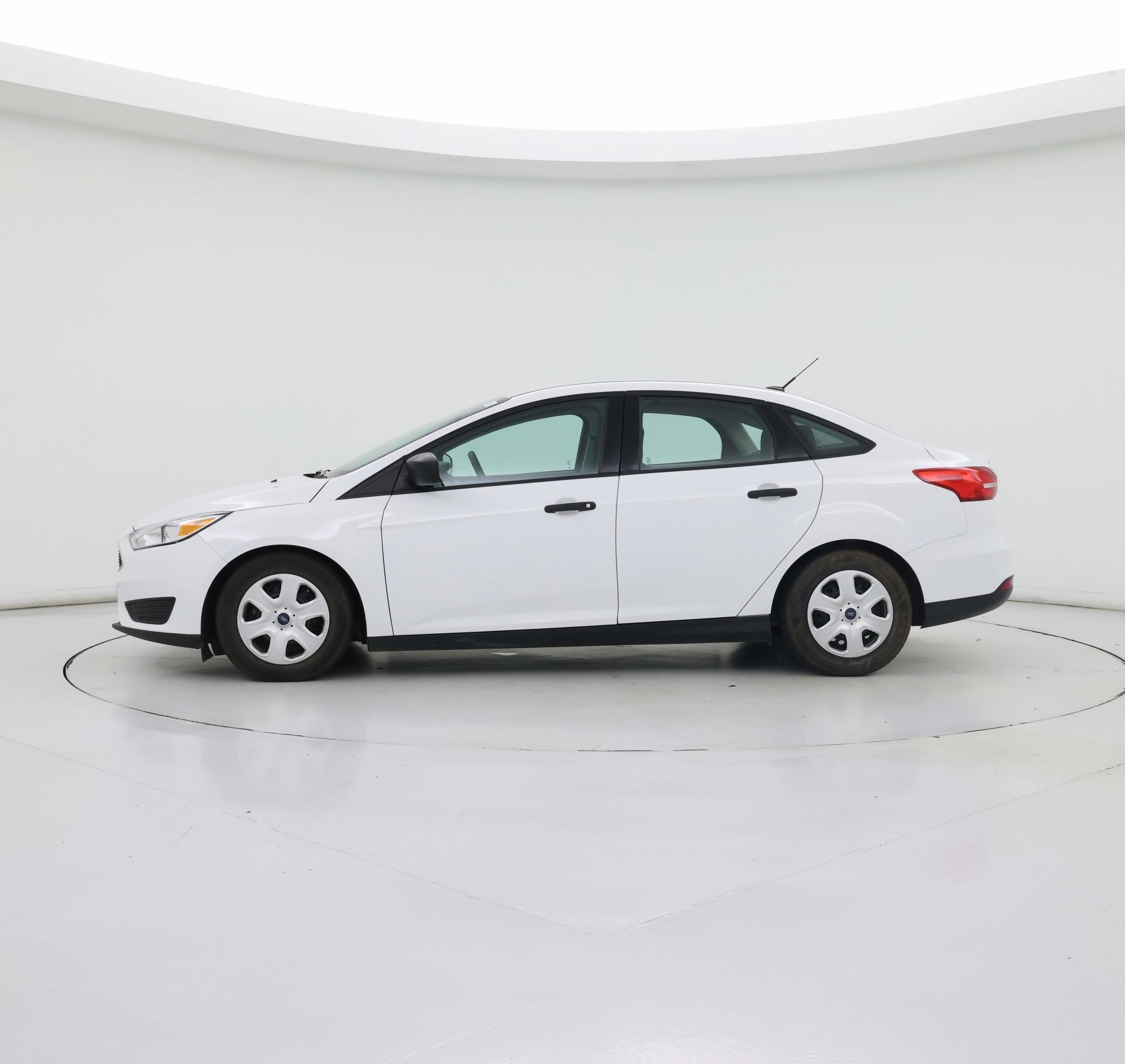 Thumbnail: 2016 Ford Focus - 3