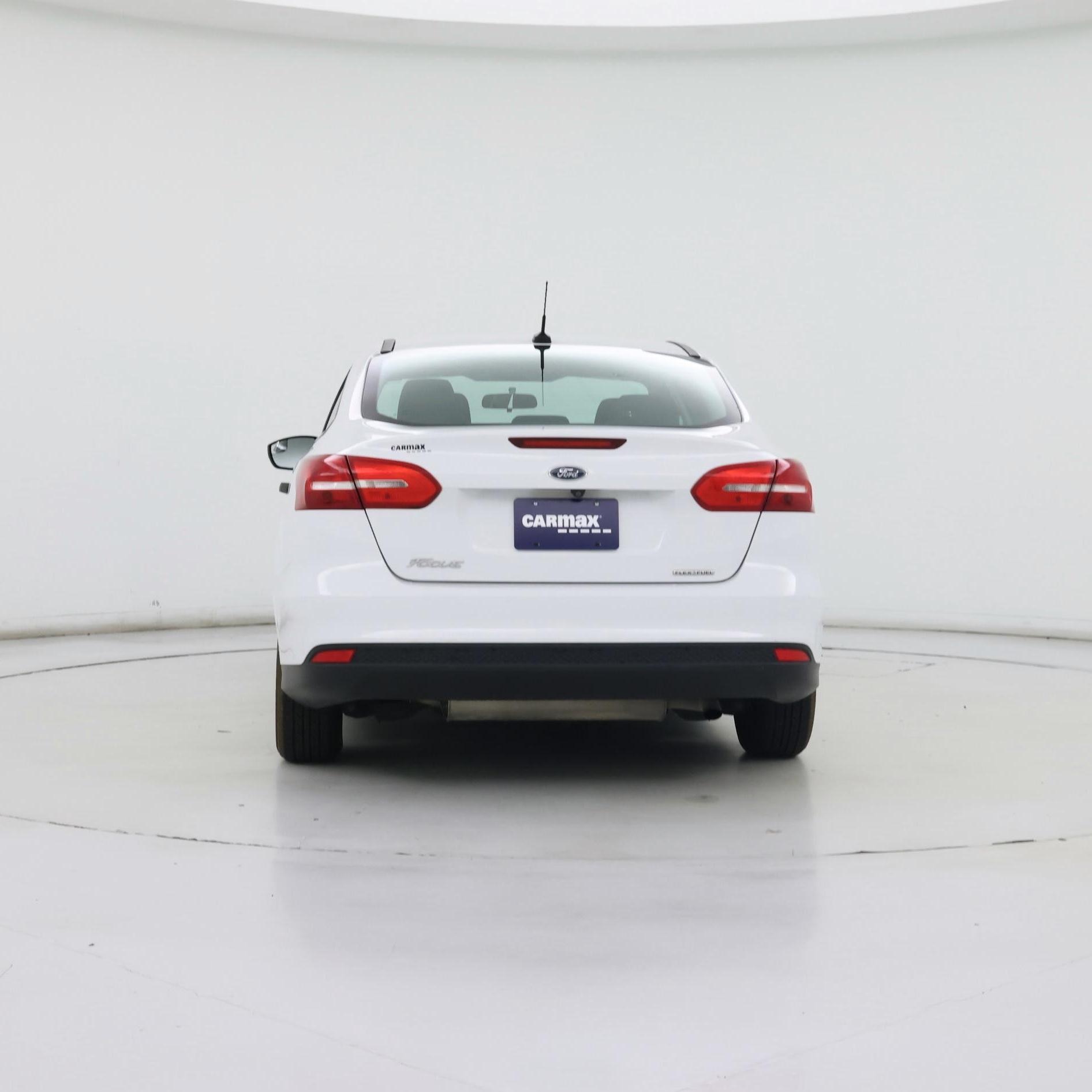 Thumbnail: 2016 Ford Focus - 6
