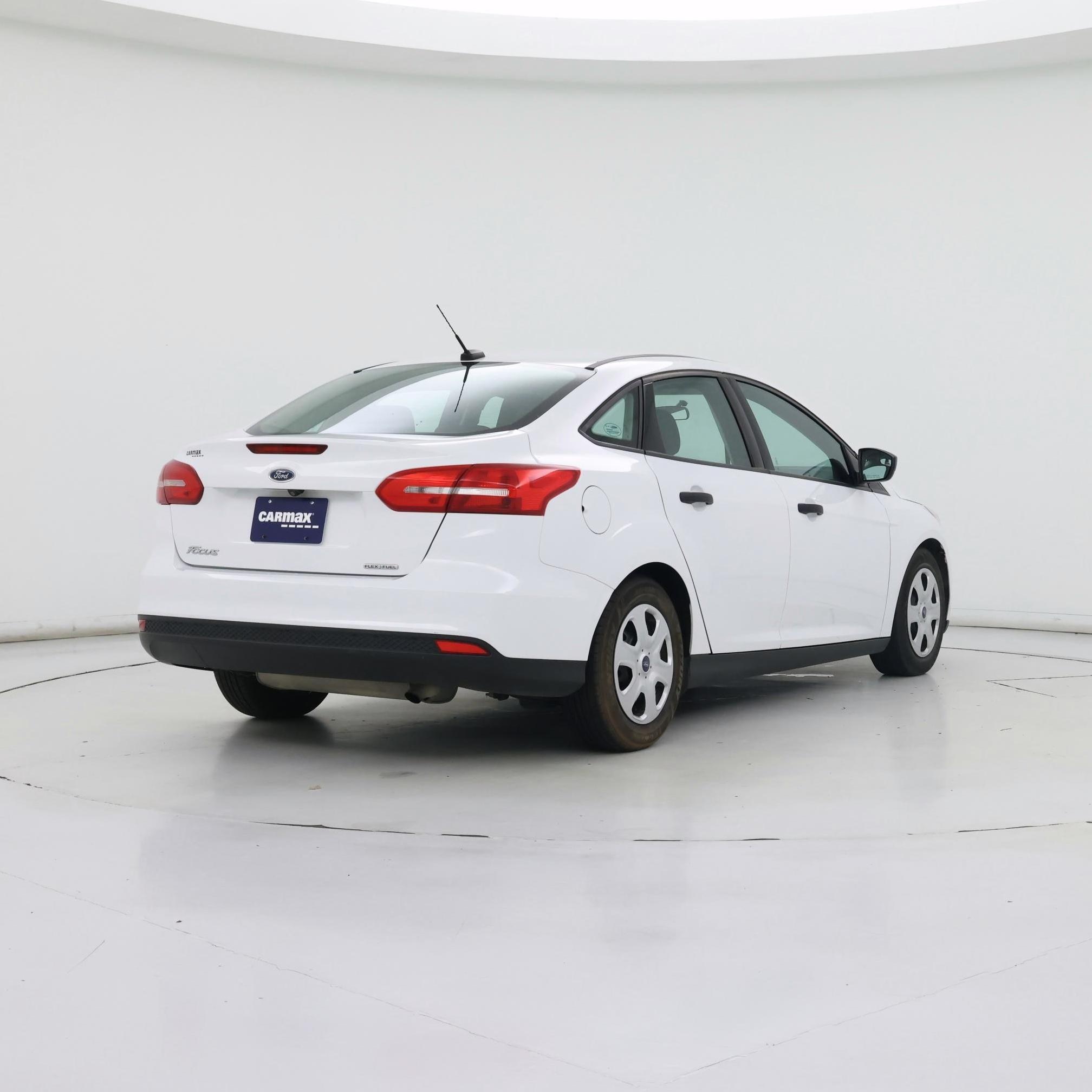 Thumbnail: 2016 Ford Focus - 8