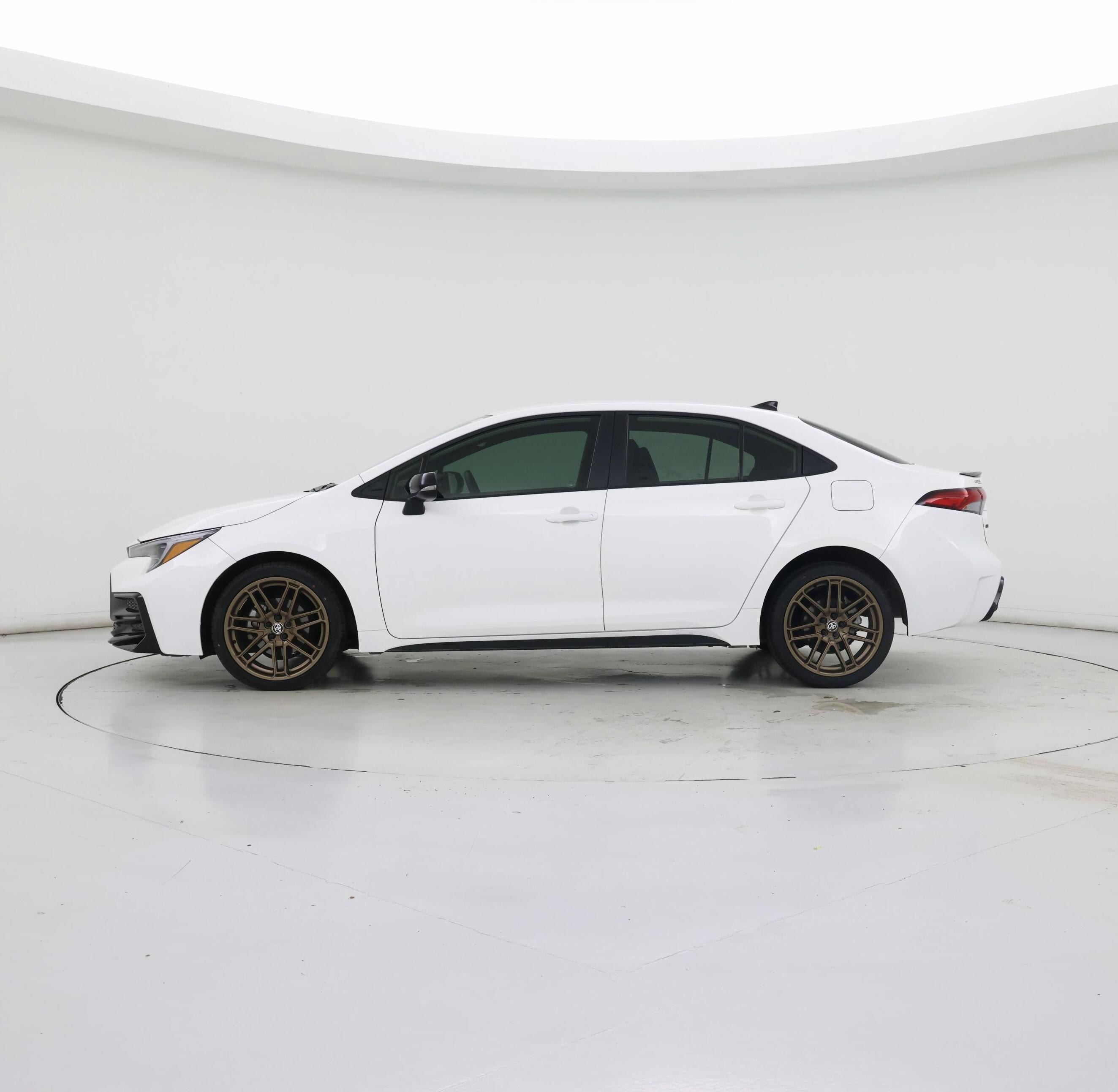 Thumbnail: 2024 Toyota Corolla - 3