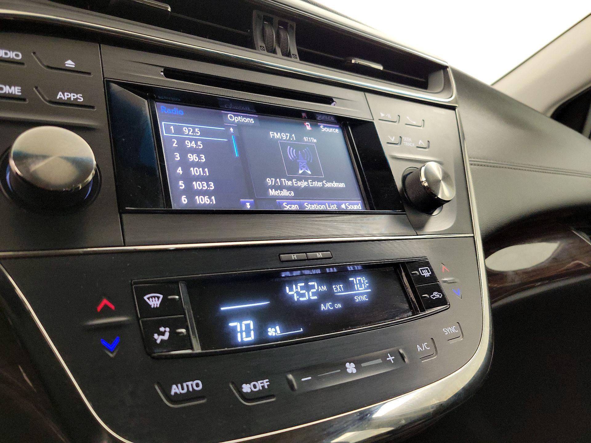 Thumbnail: 2015 Toyota Avalon - 16