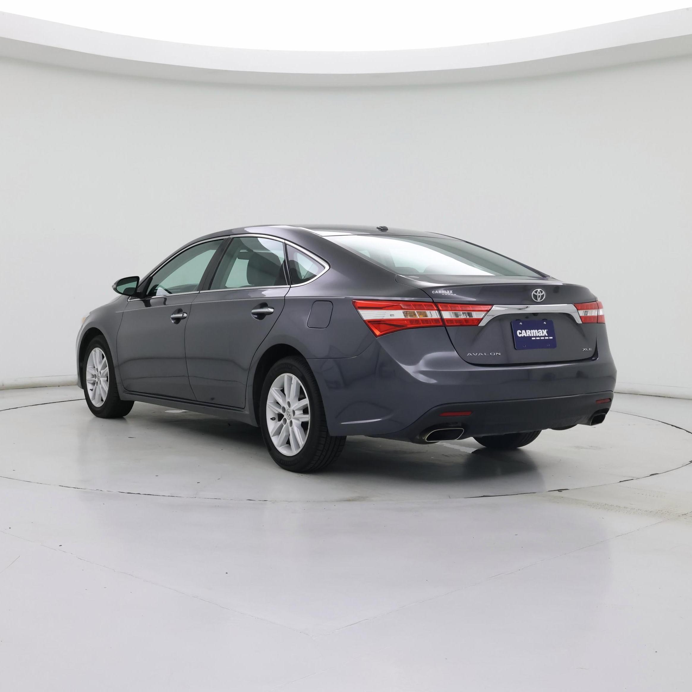 Thumbnail: 2015 Toyota Avalon - 2