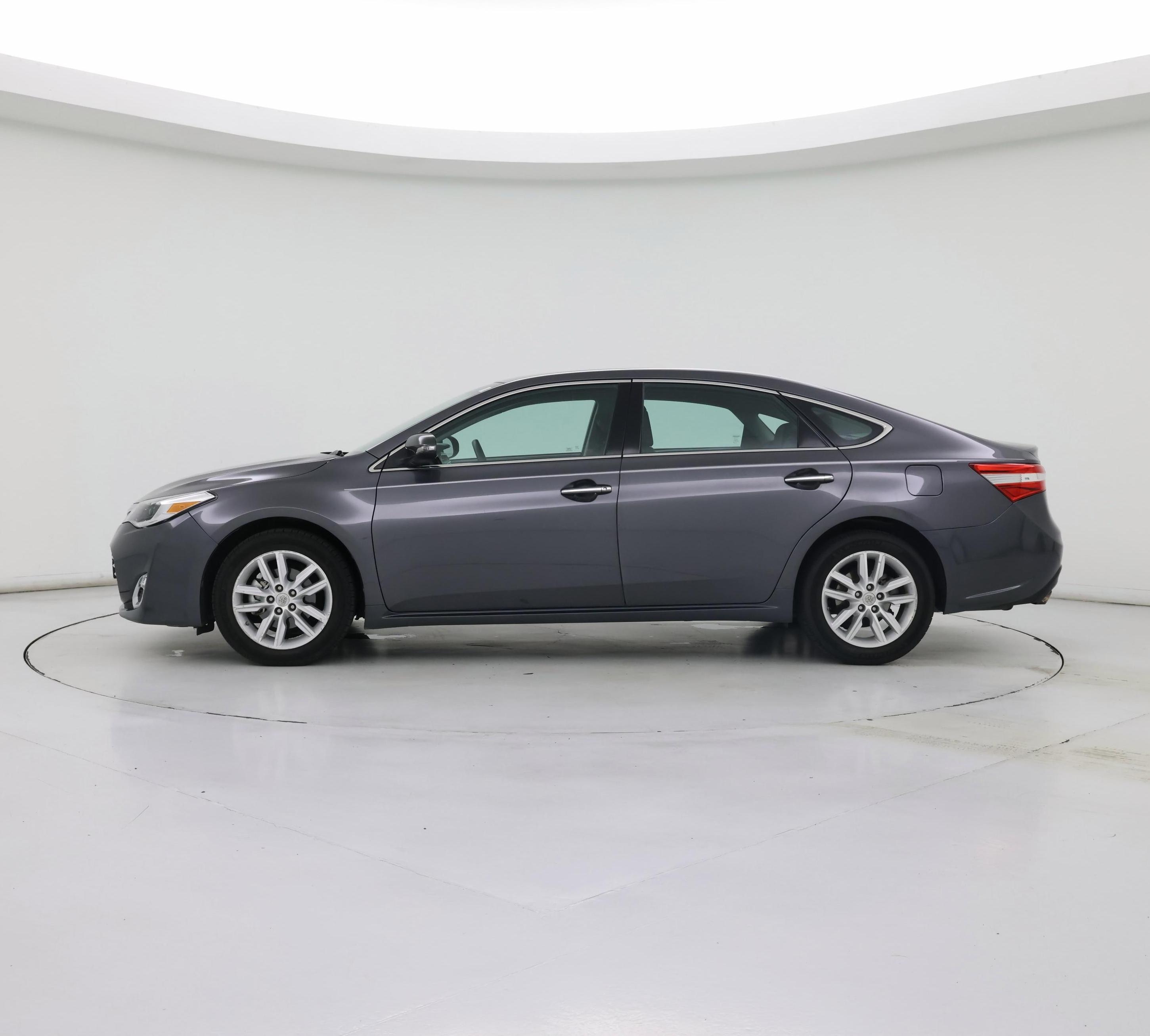 Thumbnail: 2015 Toyota Avalon - 3