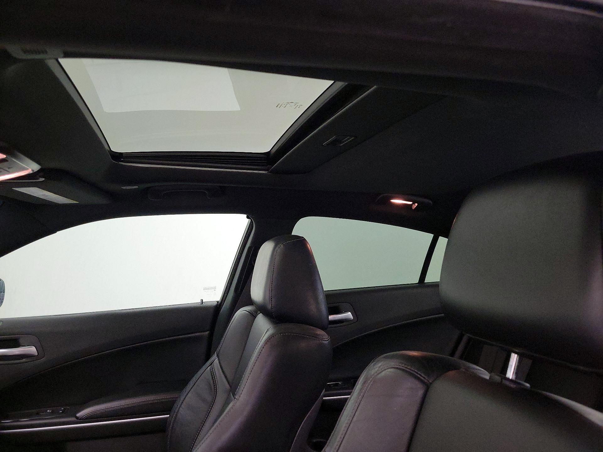 Thumbnail: 2019 Dodge Charger - 18