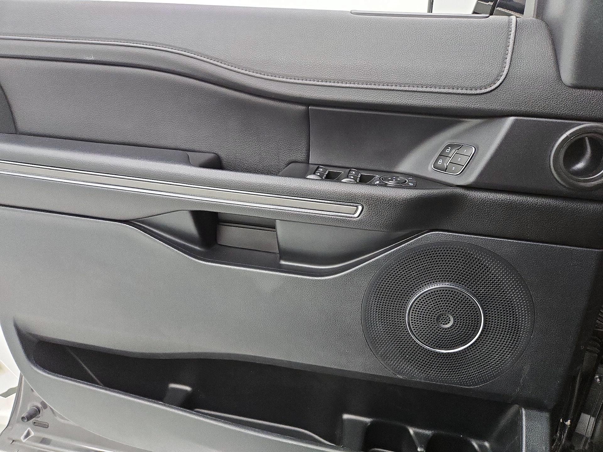 Thumbnail: 2021 Ford Expedition - 12