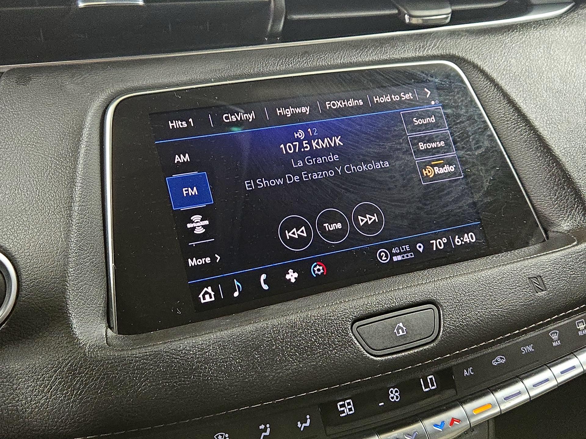 Thumbnail: 2021 Cadillac XT4 - 15