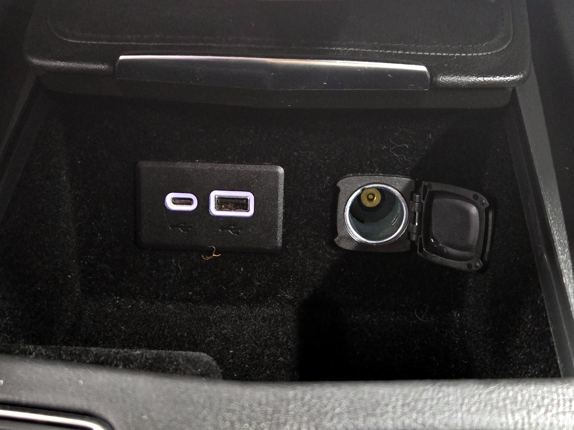 Thumbnail: 2021 Cadillac XT4 - 18