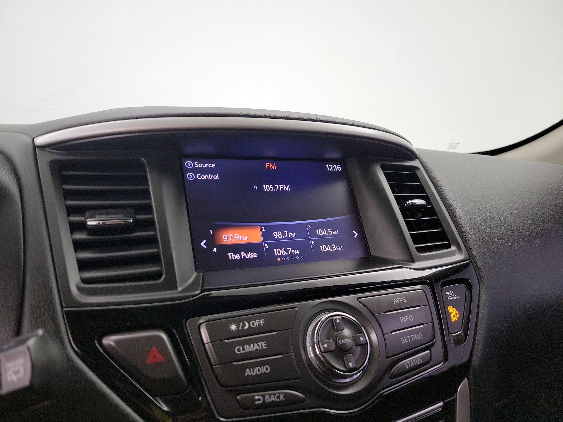 Thumbnail: 2018 Nissan Pathfinder - 15