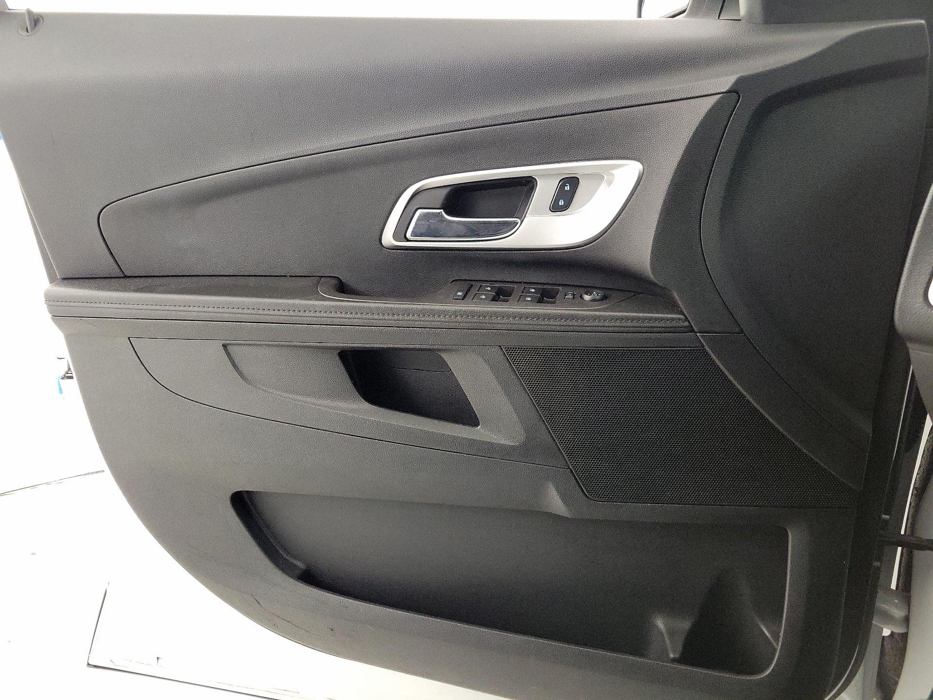 Thumbnail: 2016 Chevrolet Equinox - 12