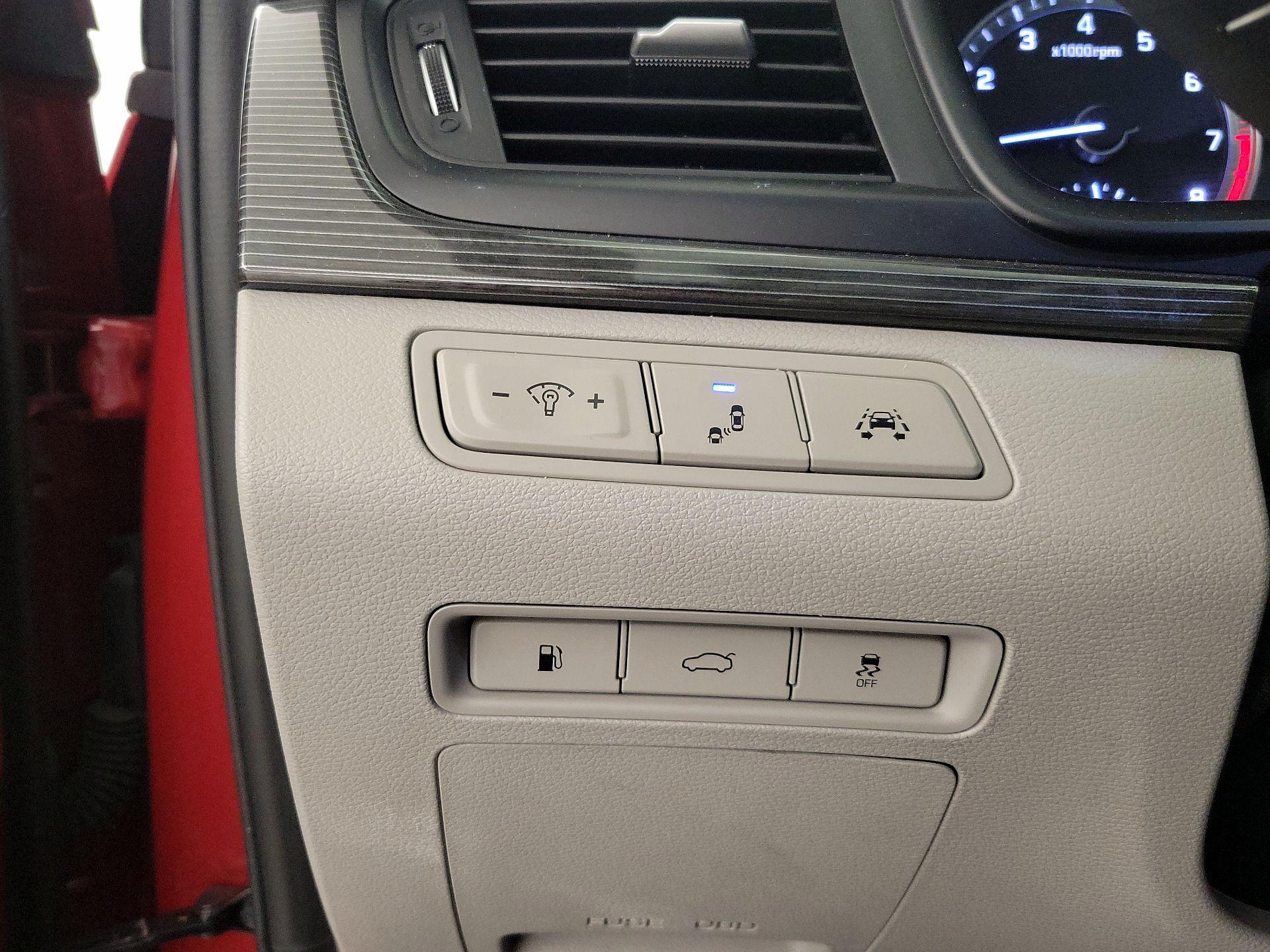 Thumbnail: 2019 Hyundai Sonata - 13