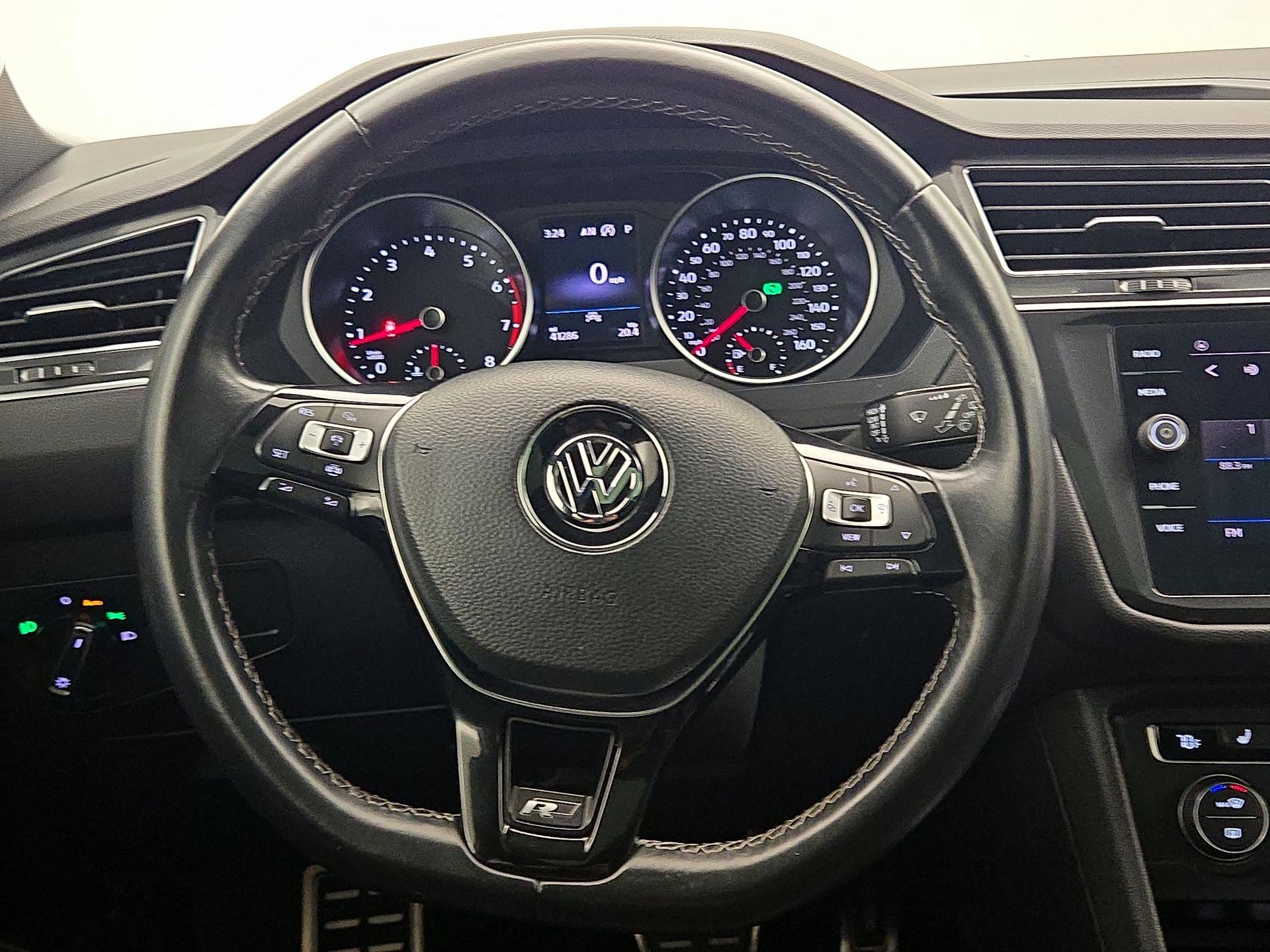 Thumbnail: 2021 Volkswagen Tiguan - 10