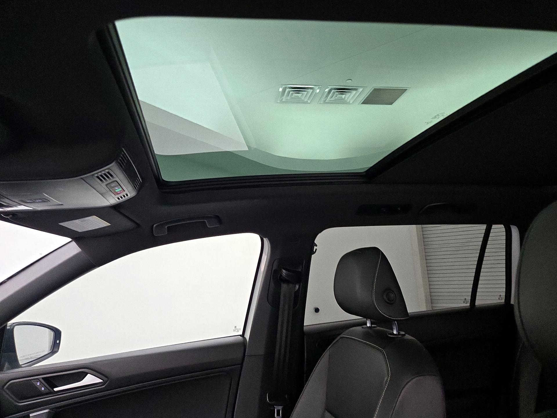 Thumbnail: 2021 Volkswagen Tiguan - 19