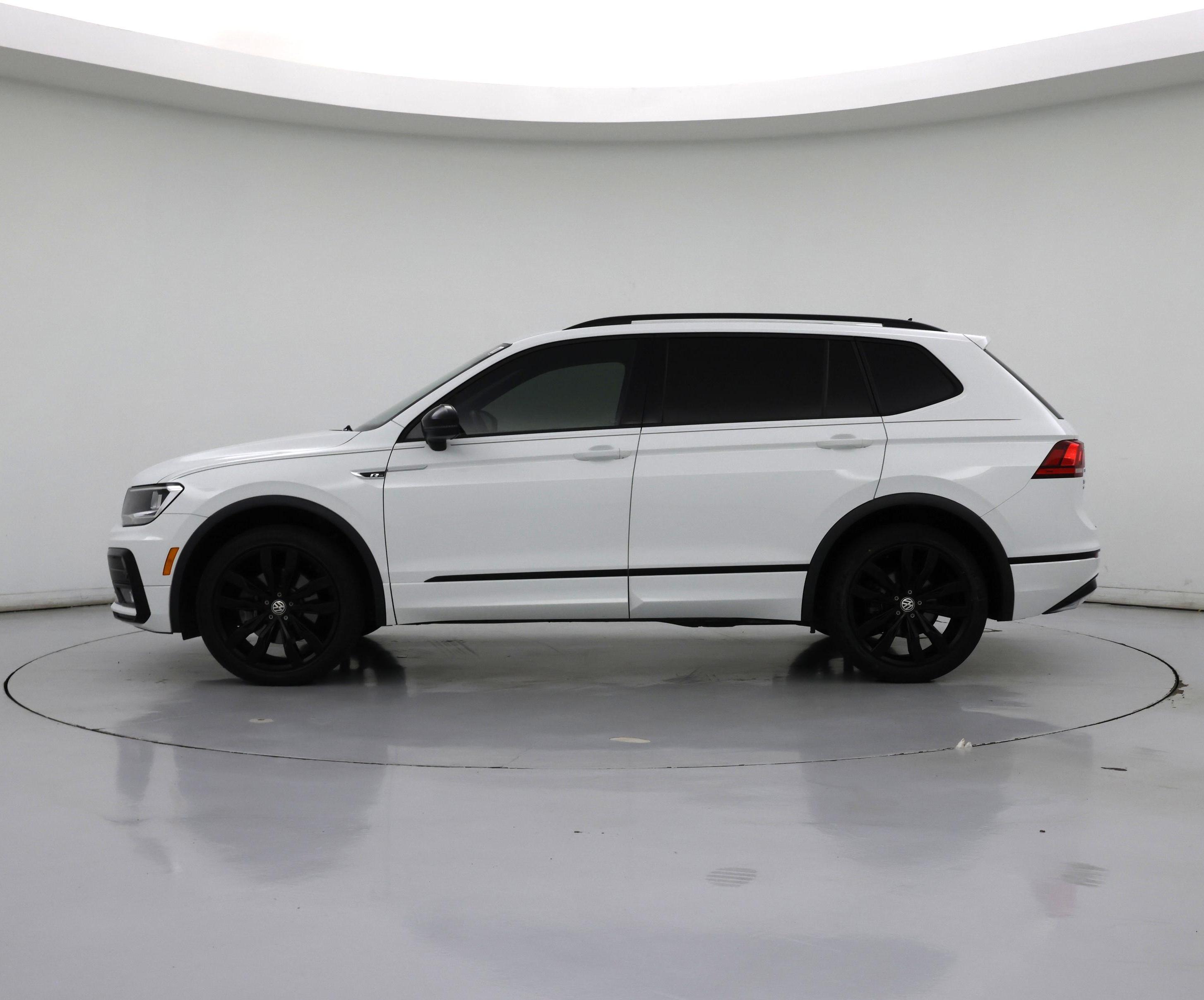 Thumbnail: 2021 Volkswagen Tiguan - 3